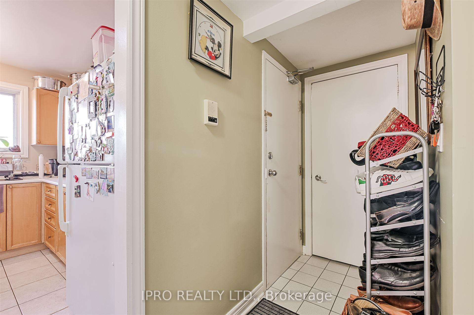 Photo 38 of 657 Evans Avenue, Etobicoke, Alderwood — HOMEH