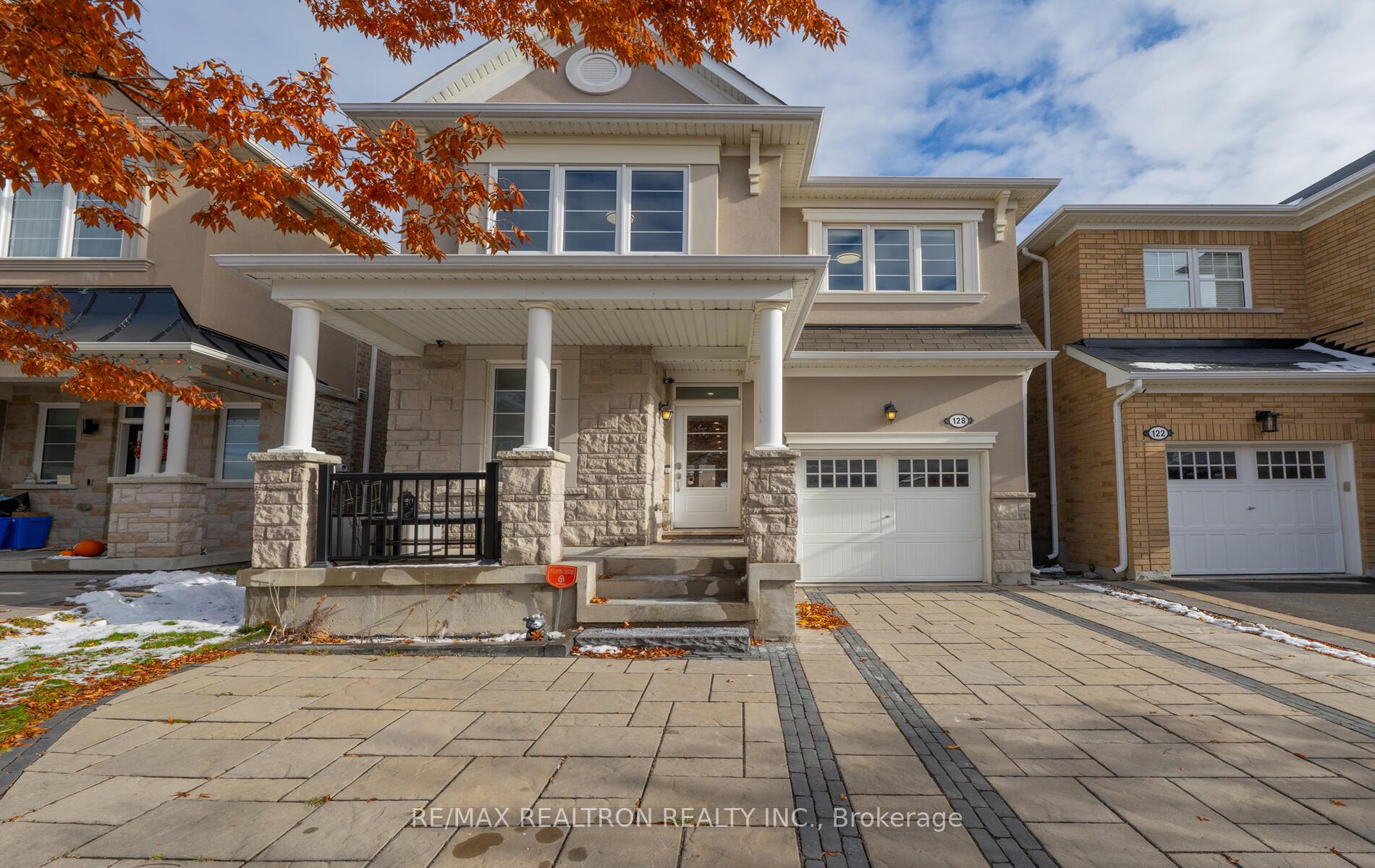 Photo 1 of 128 Buckle Crescent, Aurora, Rural Aurora — HOMEH