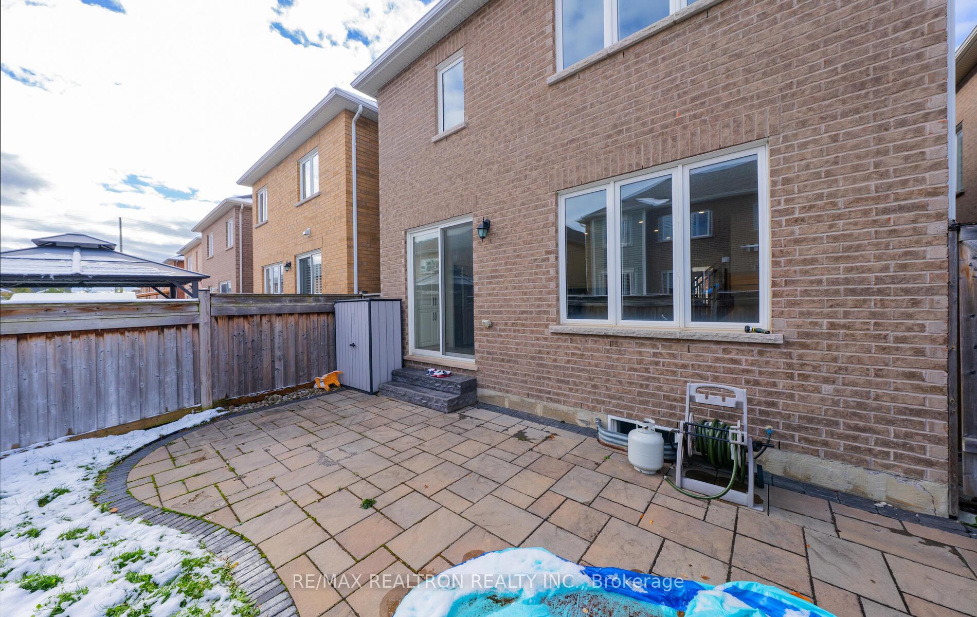 Photo 31 of 128 Buckle Crescent, Aurora, Rural Aurora — HOMEH