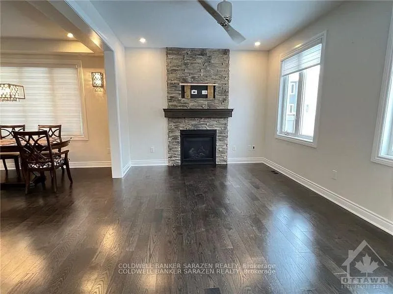 Photo 2 of 754 Devario Crescent, Ottawa, Barrhaven - Half Moon Bay — HOMEH