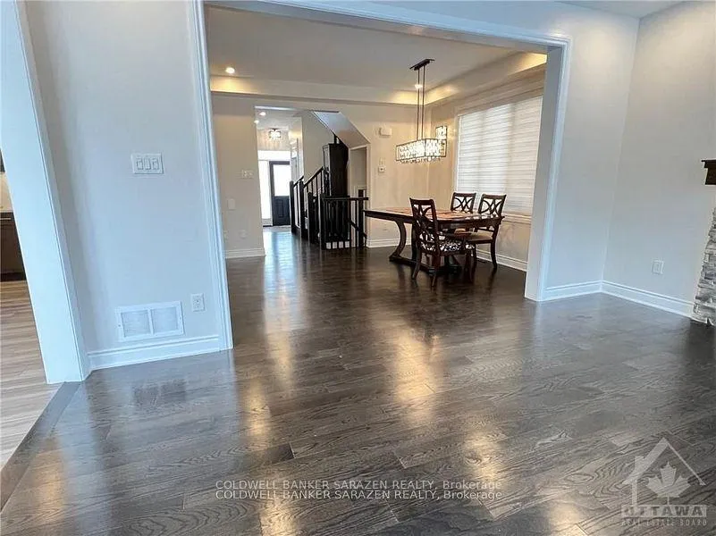 Photo 3 of 754 Devario Crescent, Ottawa, Barrhaven - Half Moon Bay — HOMEH