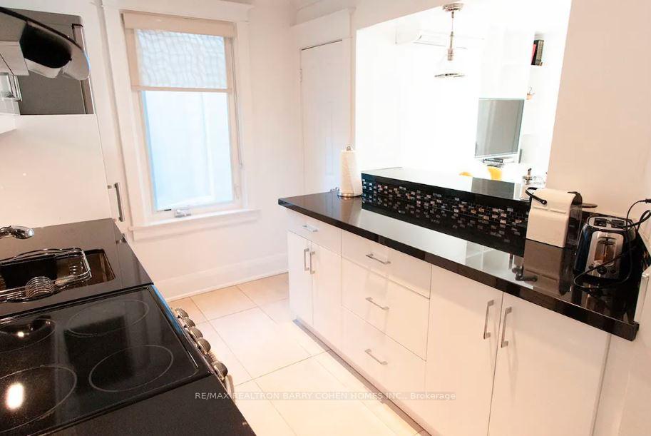 Photo 5 of Unit Upper, 107 Massey Street, Toronto, Niagara — HOMEH