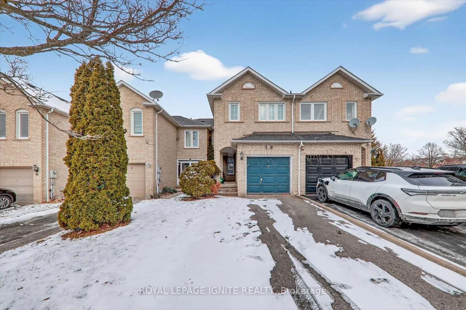 Photo 2 of 18 Gill Crescent, Ajax, Central West — HOMEH
