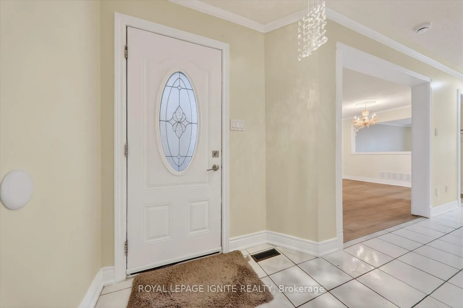 Photo 6 of 18 Gill Crescent, Ajax, Central West — HOMEH