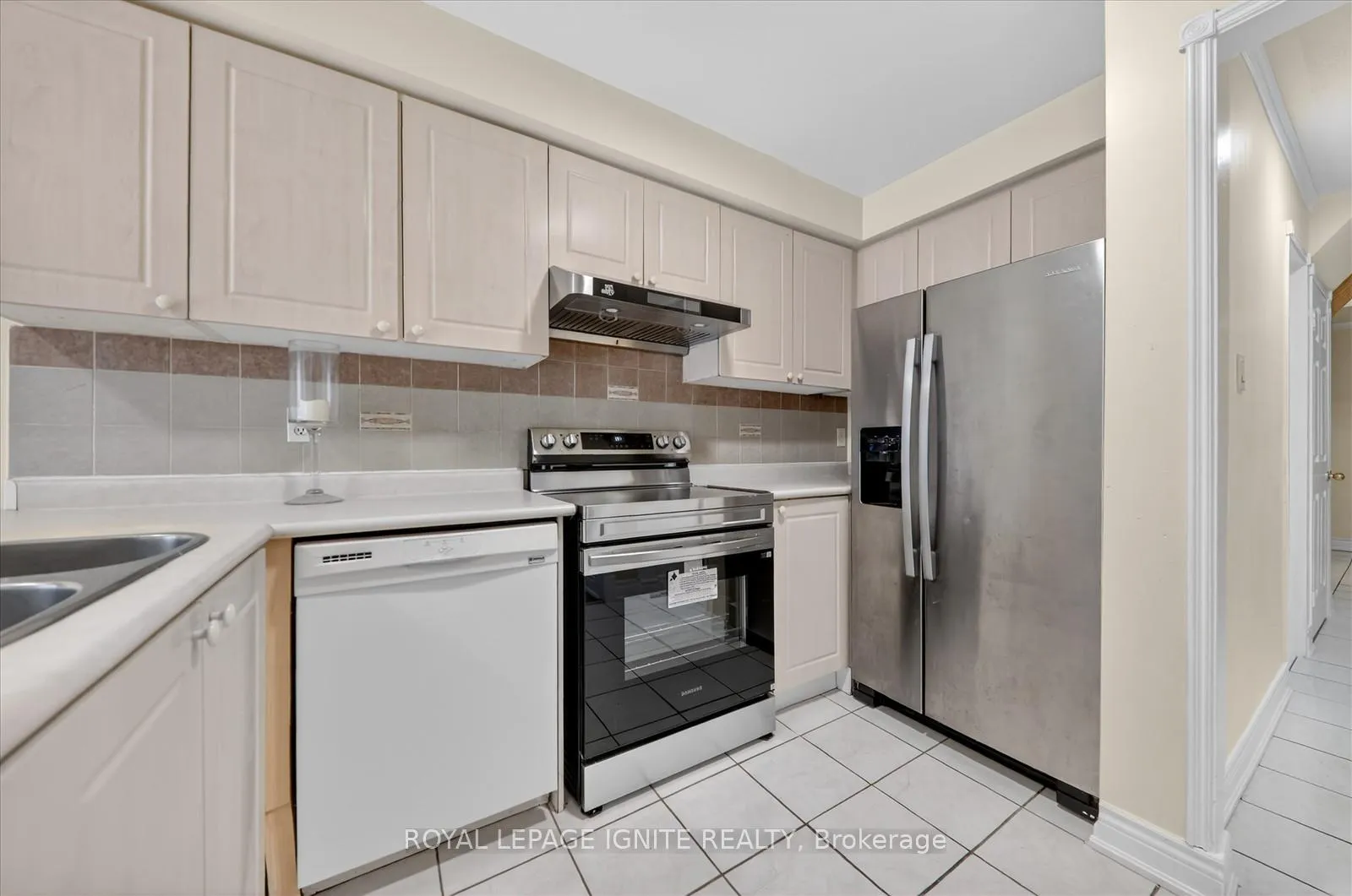 Photo 18 of 18 Gill Crescent, Ajax, Central West — HOMEH