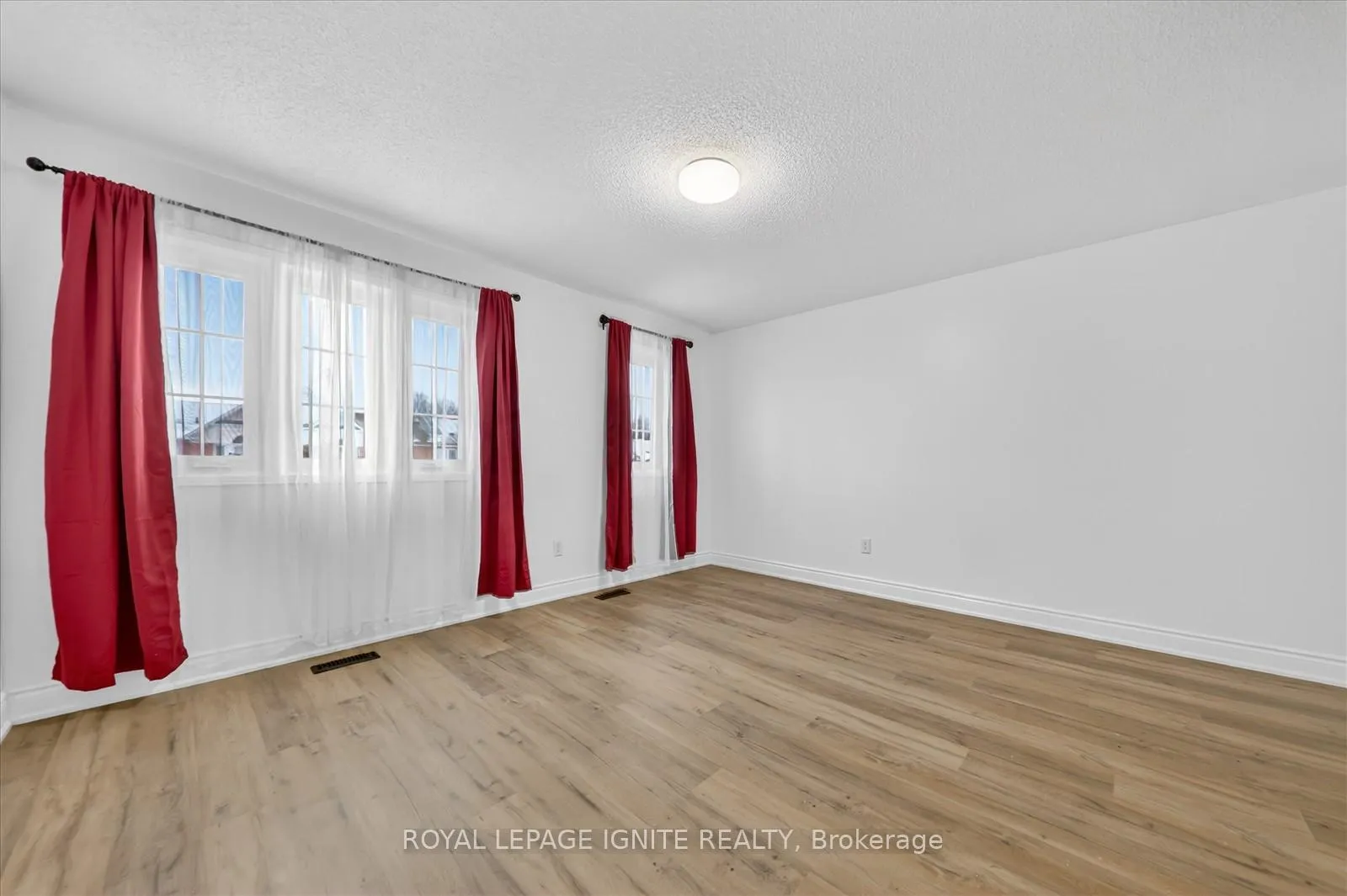 Photo 26 of 18 Gill Crescent, Ajax, Central West — HOMEH