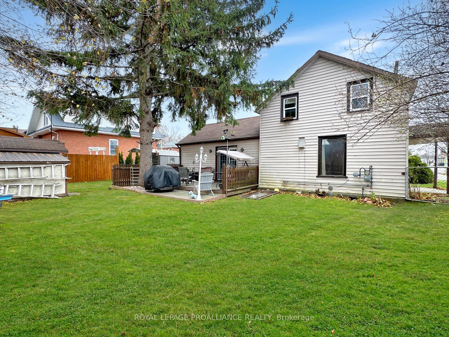 Photo 6 of 97 Catharine Street, Belleville, Belleville Ward — HOMEH