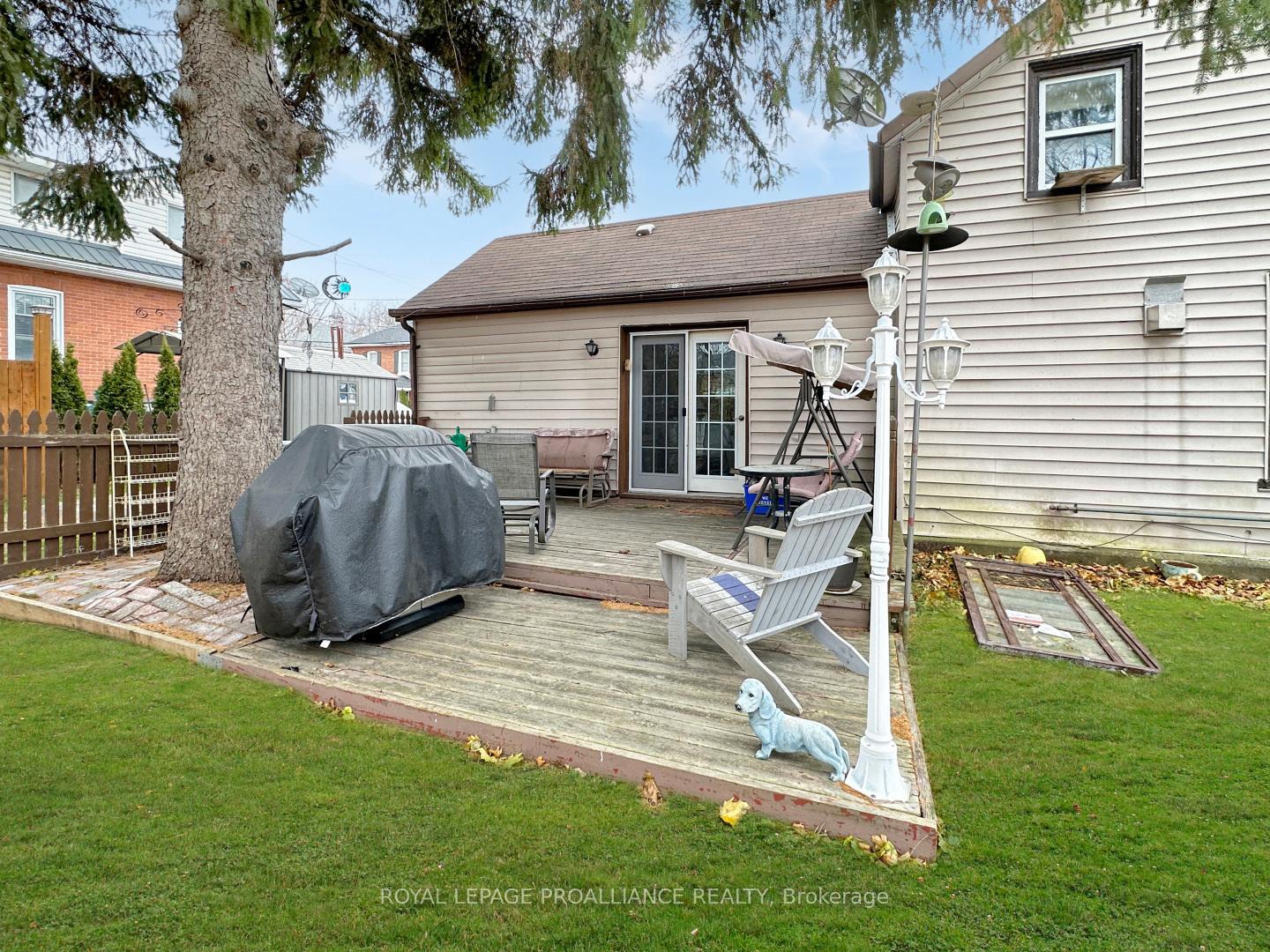Photo 31 of 97 Catharine Street, Belleville, Belleville Ward — HOMEH