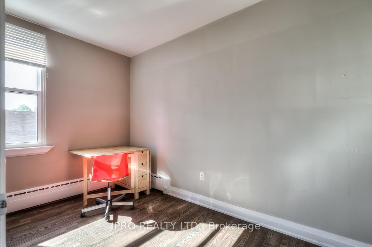Photo 7 of Unit 3, 6 Seventeenth Street, Etobicoke, New Toronto — HOMEH