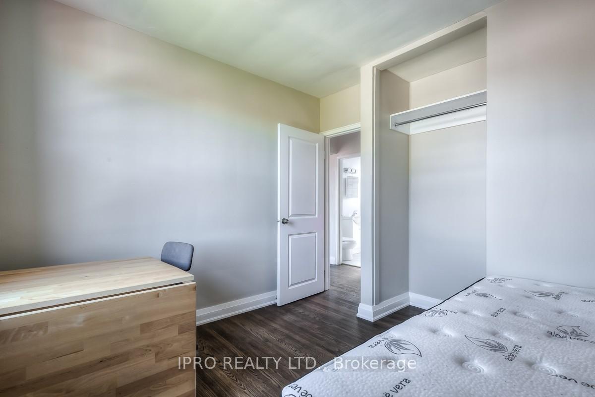 Photo 9 of Unit 3, 6 Seventeenth Street, Etobicoke, New Toronto — HOMEH
