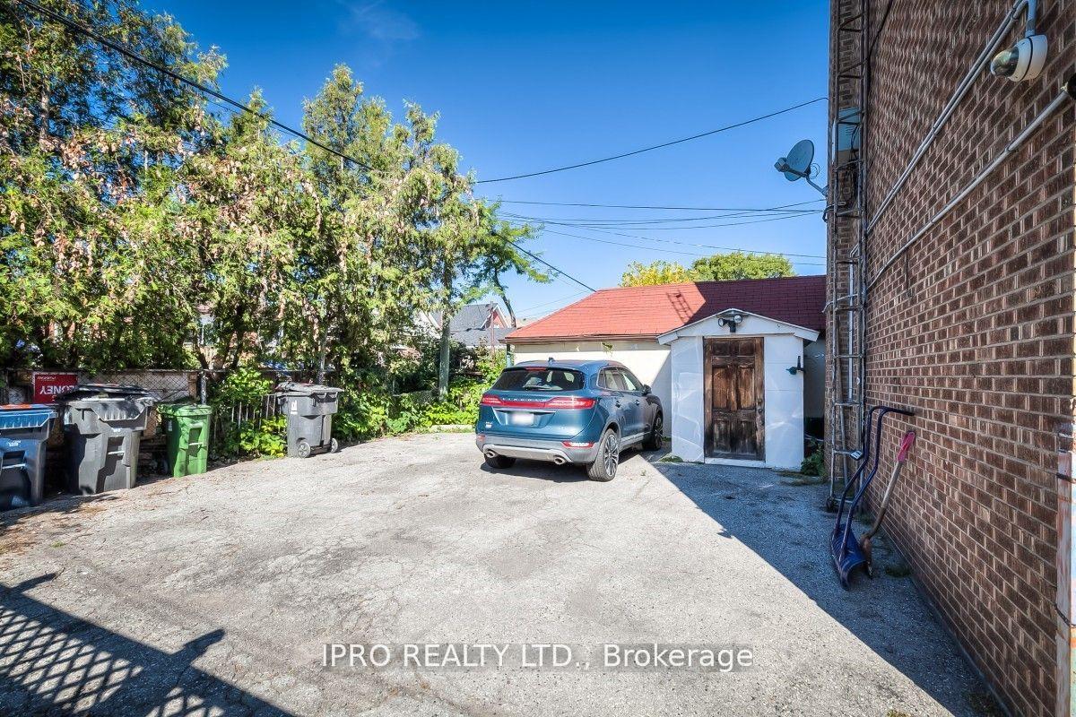 Photo 12 of Unit 3, 6 Seventeenth Street, Etobicoke, New Toronto — HOMEH