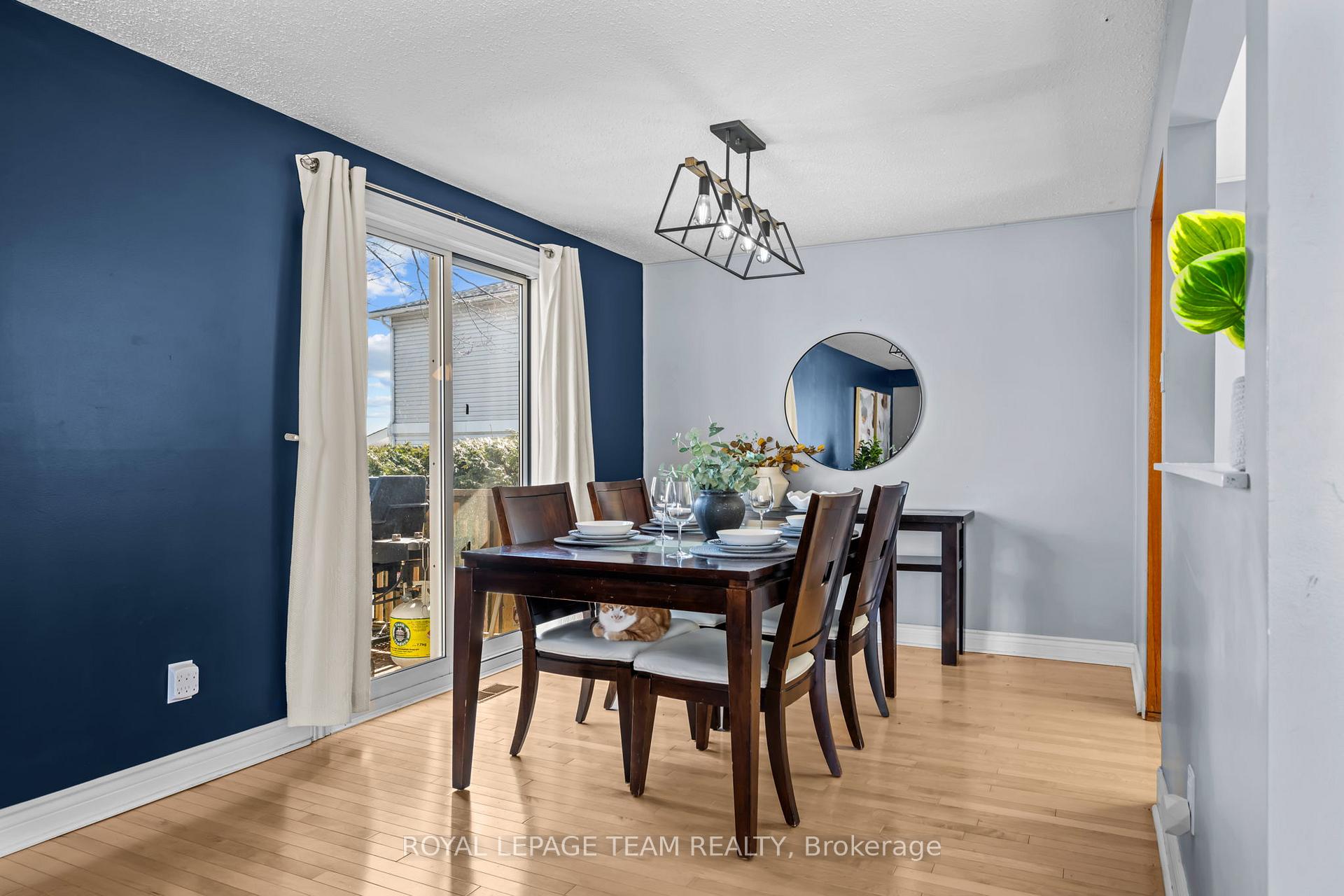 Photo 18 of 109 Eastpark Drive, Ottawa, Blackburn Hamlet — HOMEH