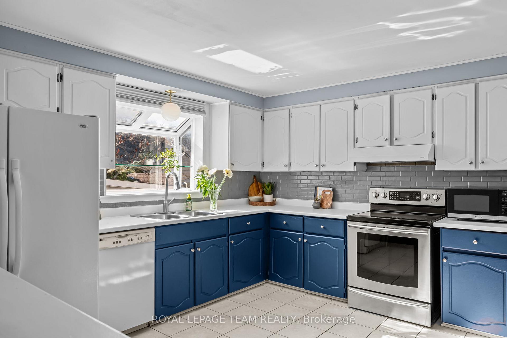 Photo 22 of 109 Eastpark Drive, Ottawa, Blackburn Hamlet — HOMEH
