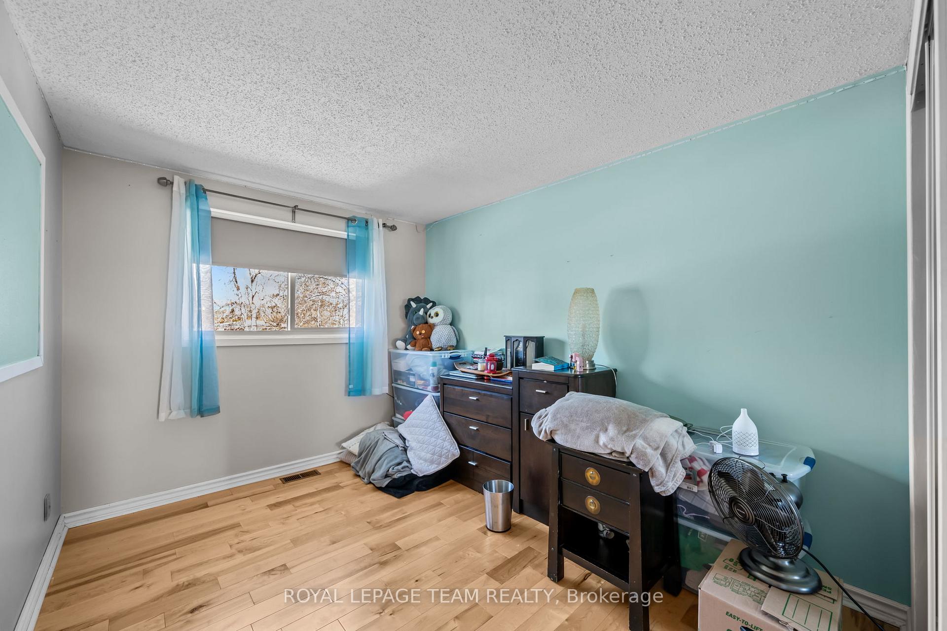 Photo 23 of 109 Eastpark Drive, Ottawa, Blackburn Hamlet — HOMEH
