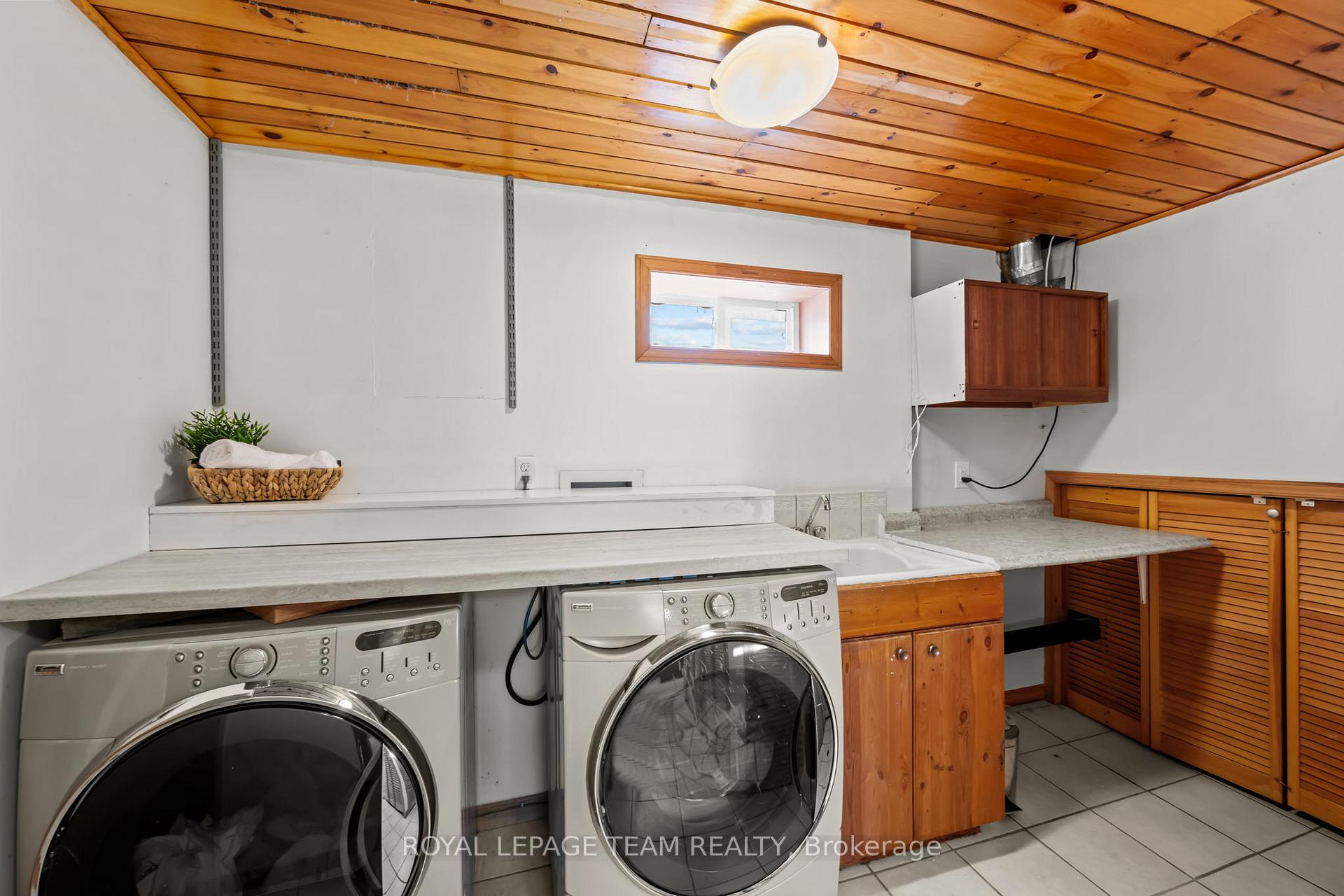 Photo 30 of 109 Eastpark Drive, Ottawa, Blackburn Hamlet — HOMEH