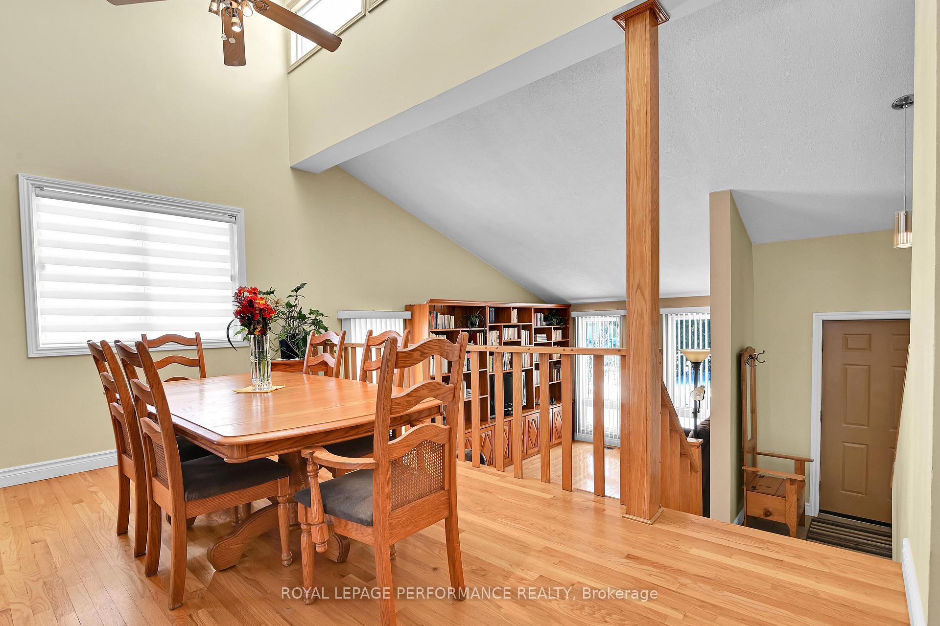 Photo 5 of 996 Laporte Street, Ottawa, Beacon Hill South — HOMEH