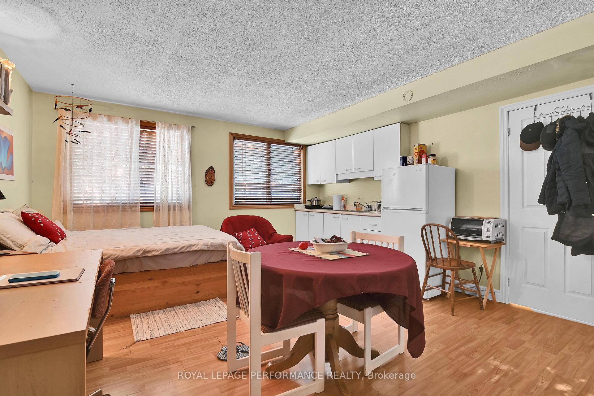 Photo 11 of 996 Laporte Street, Ottawa, Beacon Hill South — HOMEH