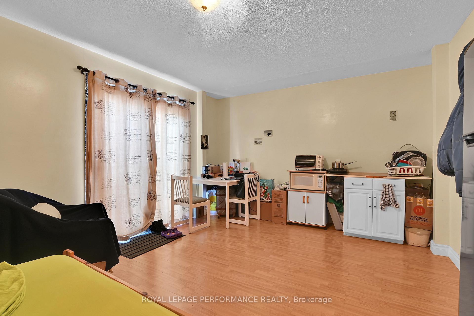 Photo 13 of 996 Laporte Street, Ottawa, Beacon Hill South — HOMEH