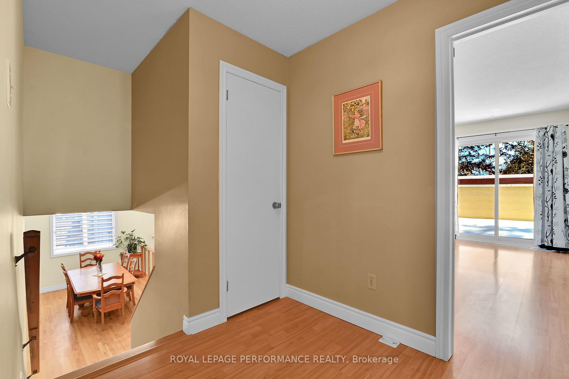 Photo 15 of 996 Laporte Street, Ottawa, Beacon Hill South — HOMEH