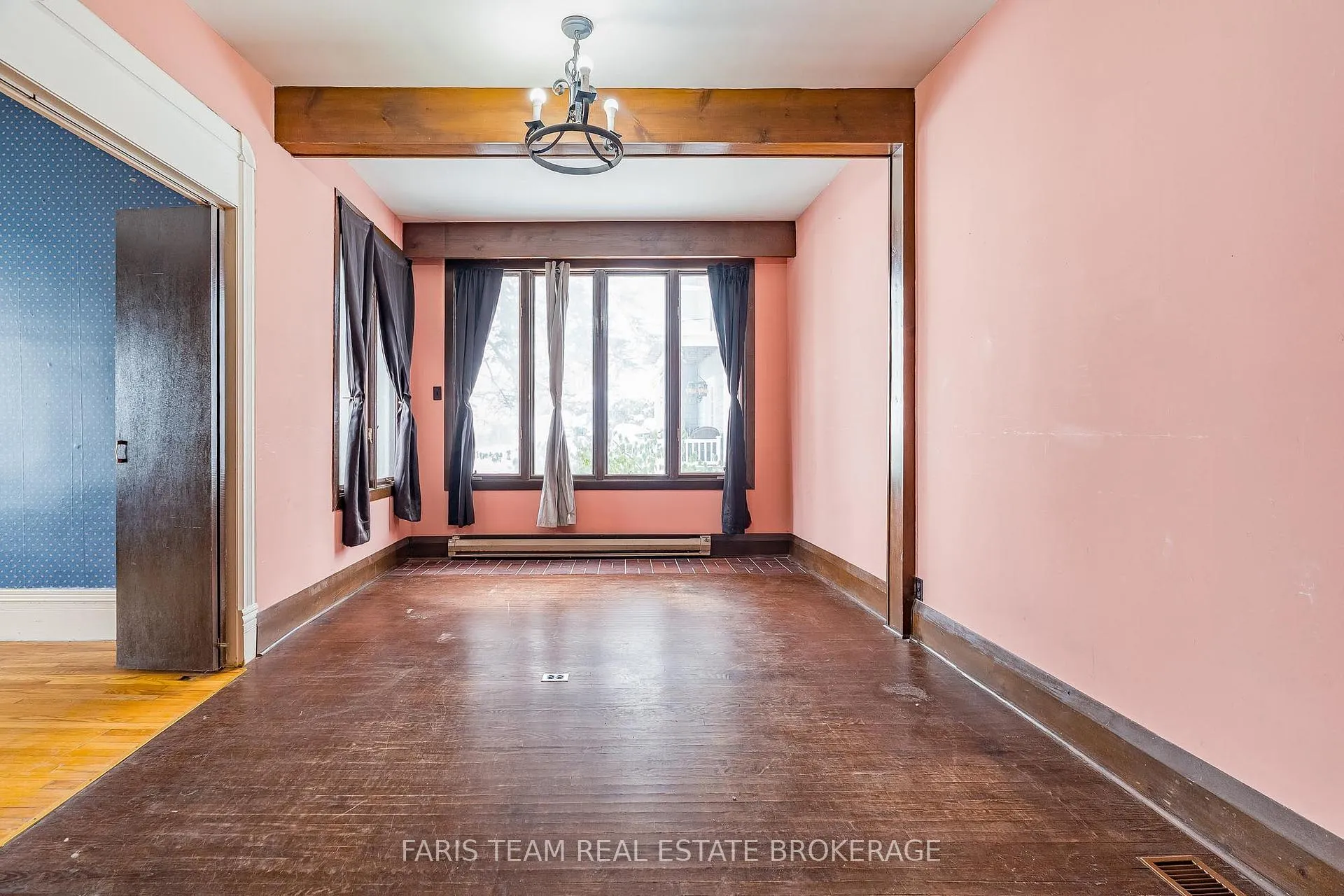 Photo 10 of 170 Kempenfelt Drive, Barrie, North Shore — HOMEH