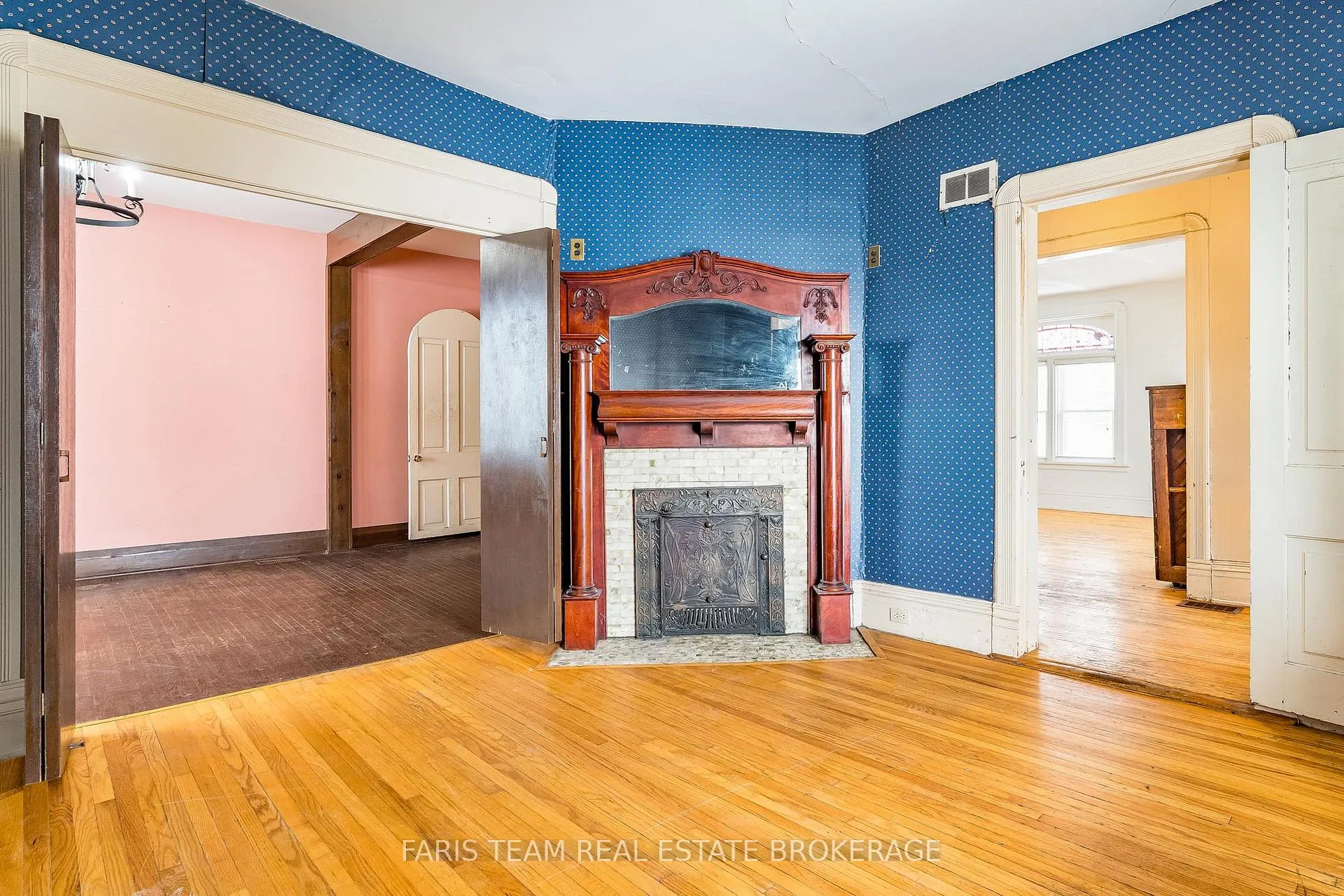 Photo 13 of 170 Kempenfelt Drive, Barrie, North Shore — HOMEH