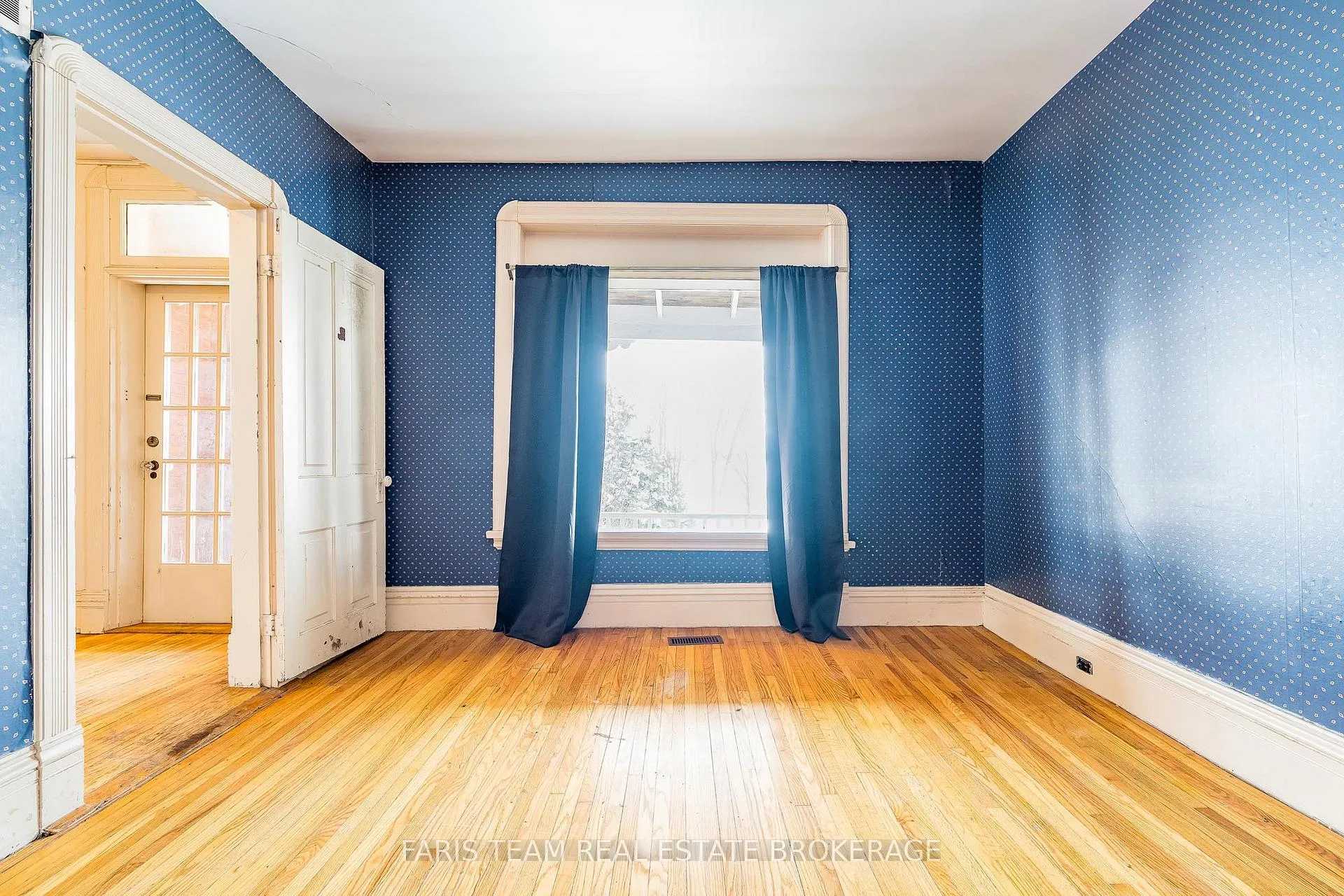 Photo 14 of 170 Kempenfelt Drive, Barrie, North Shore — HOMEH