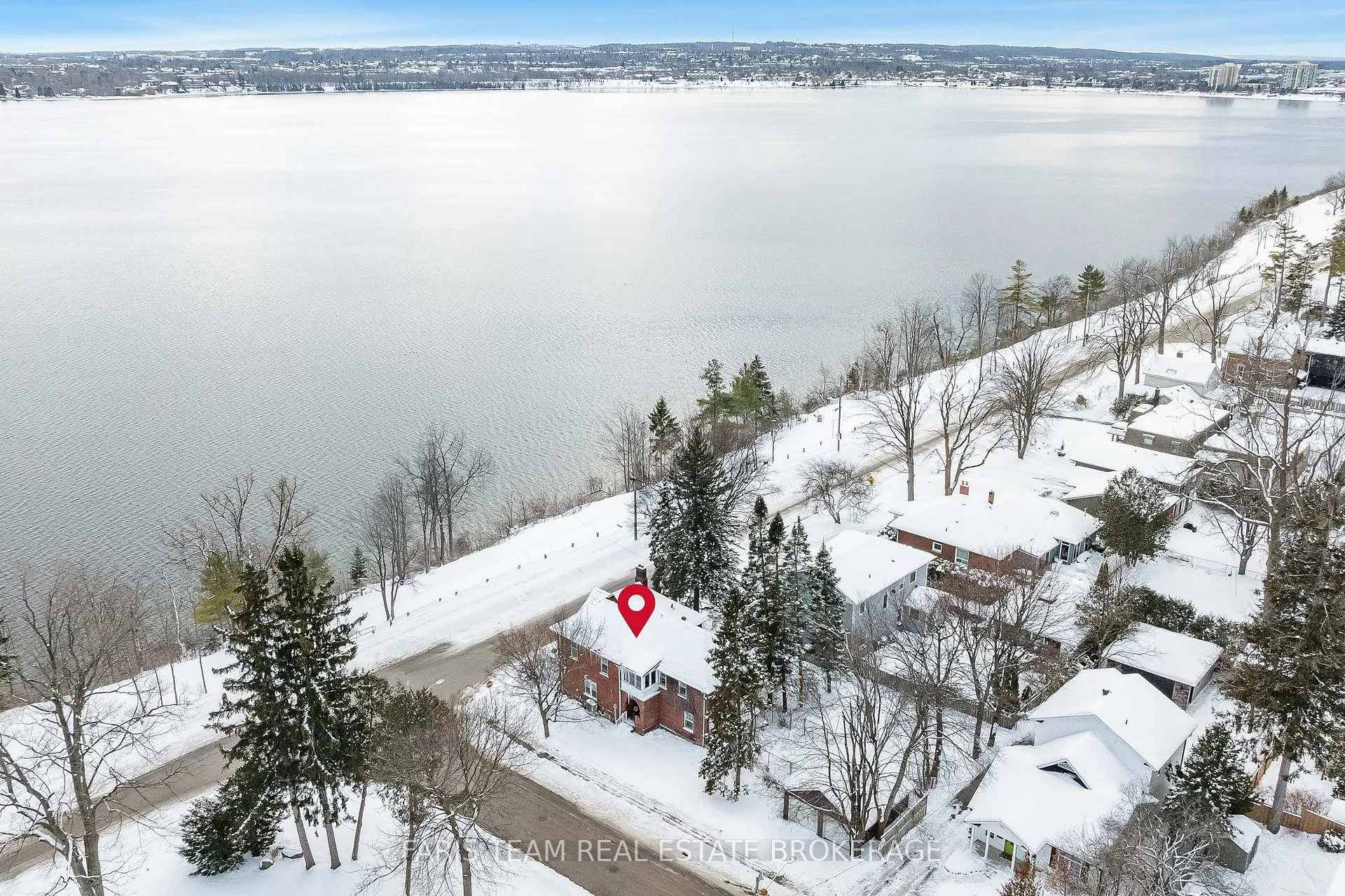Photo 42 of 170 Kempenfelt Drive, Barrie, North Shore — HOMEH