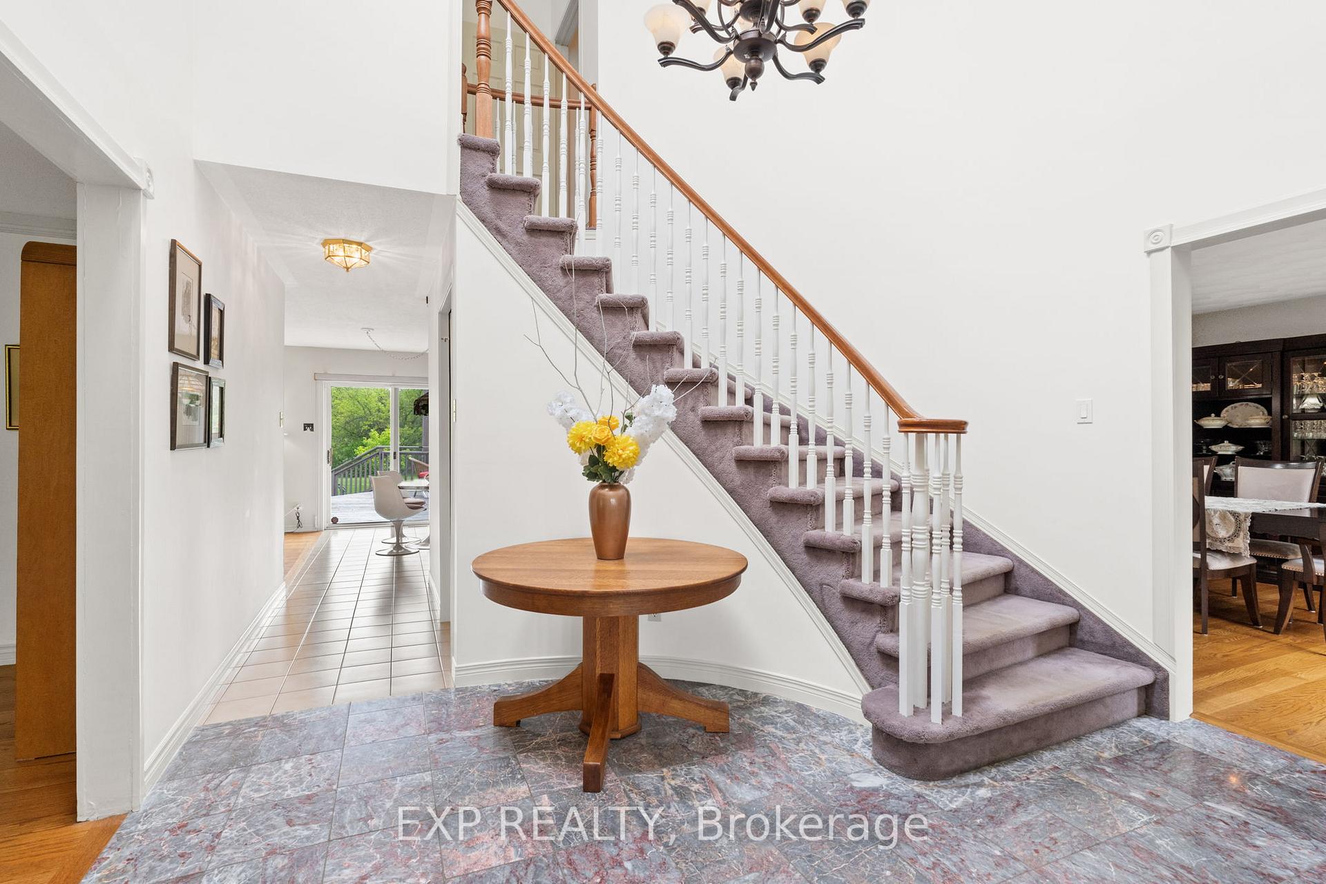 Photo 6 of 4 Barry Burn Court, Ottawa, Cedar Hill/Orchard Estates — HOMEH