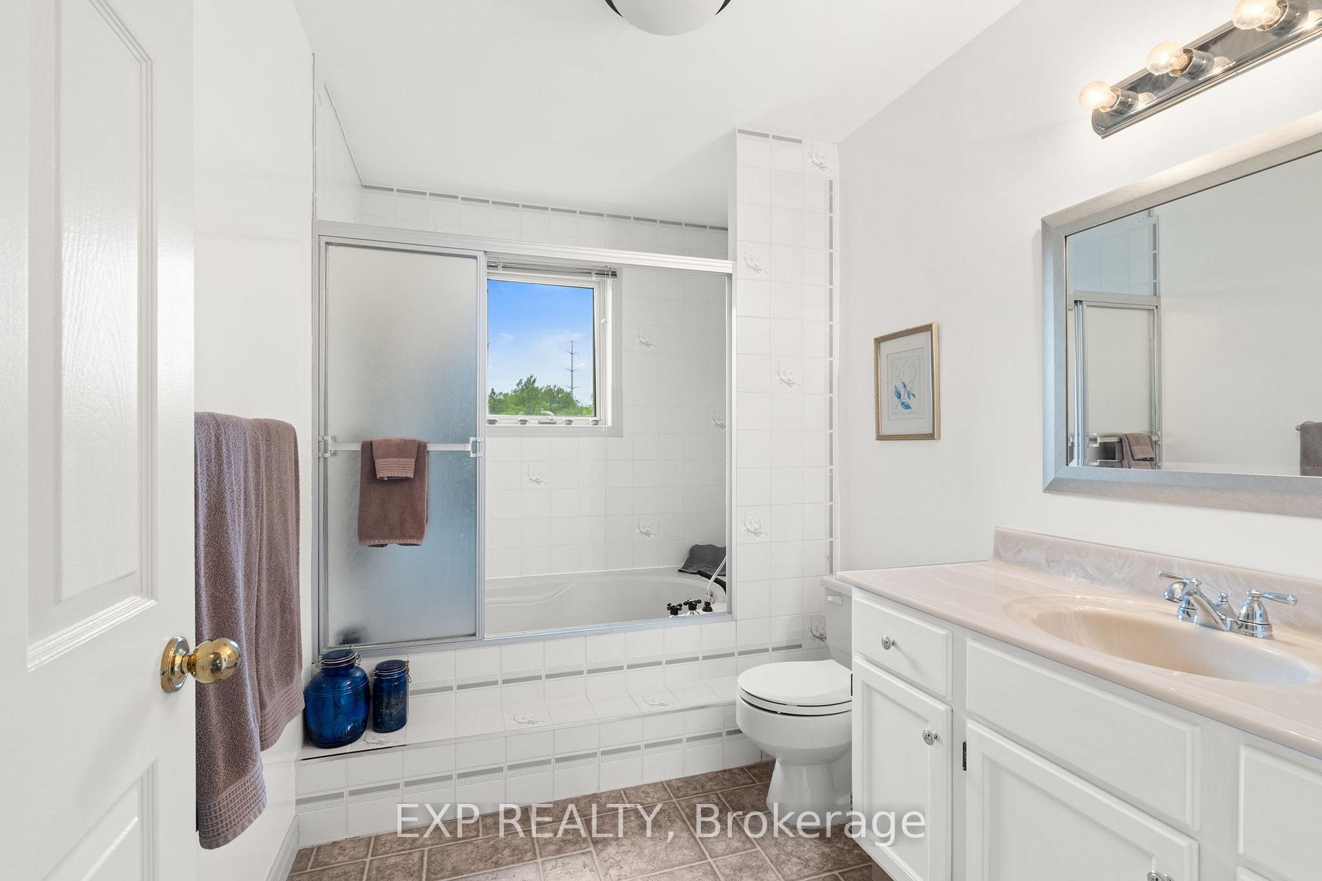Photo 18 of 4 Barry Burn Court, Ottawa, Cedar Hill/Orchard Estates — HOMEH