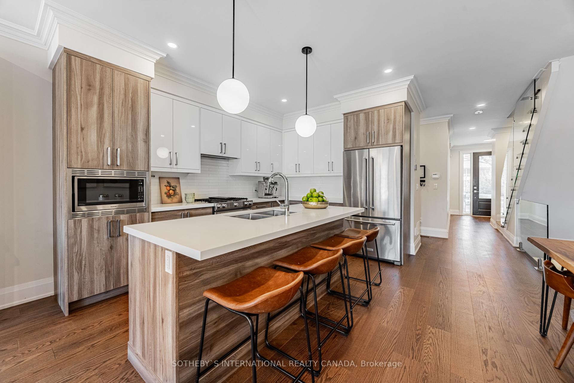 Photo 6 of 63 Lunness Road, Etobicoke, Alderwood — HOMEH