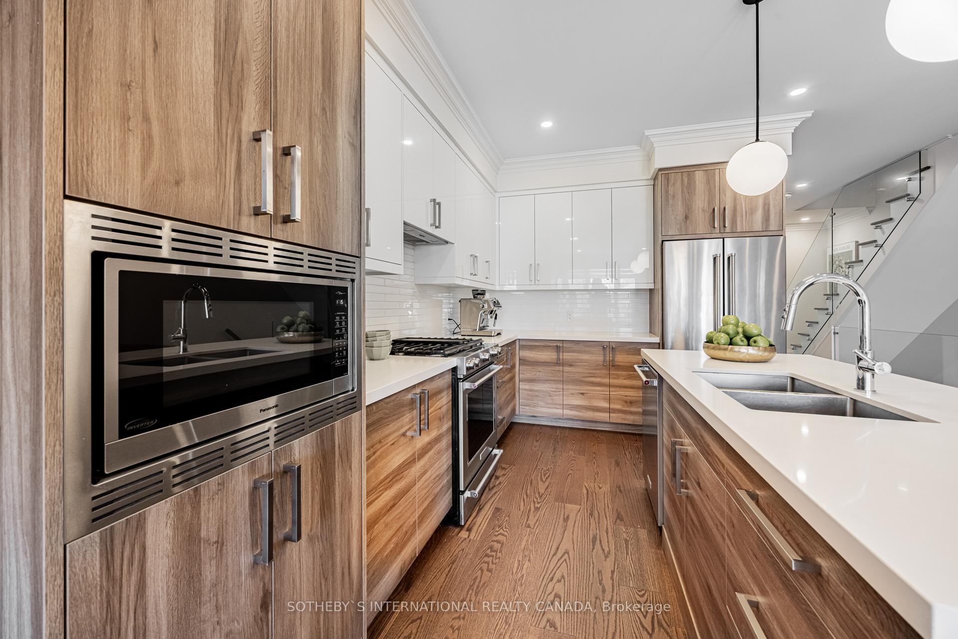 Photo 8 of 63 Lunness Road, Etobicoke, Alderwood — HOMEH