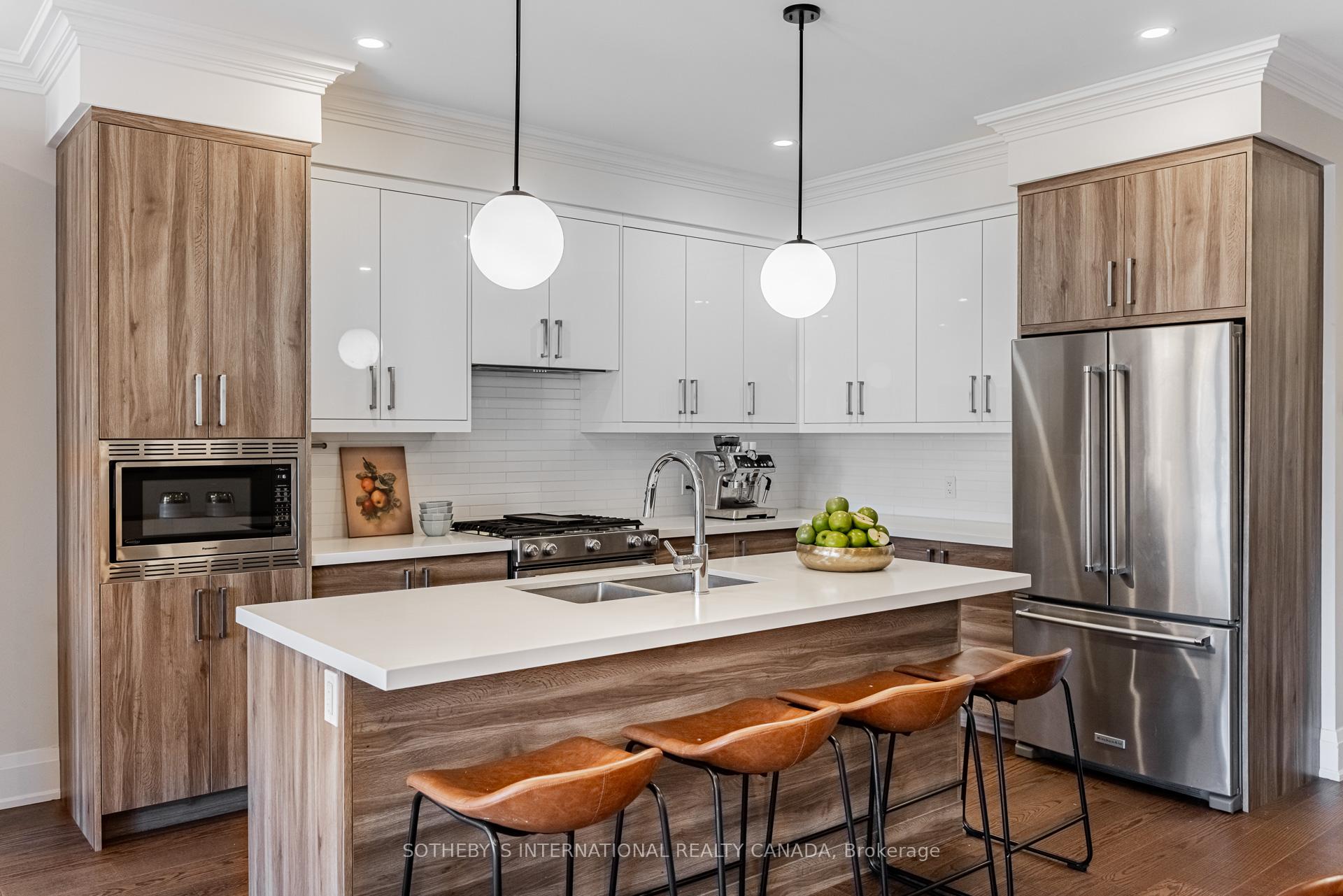 Photo 11 of 63 Lunness Road, Etobicoke, Alderwood — HOMEH