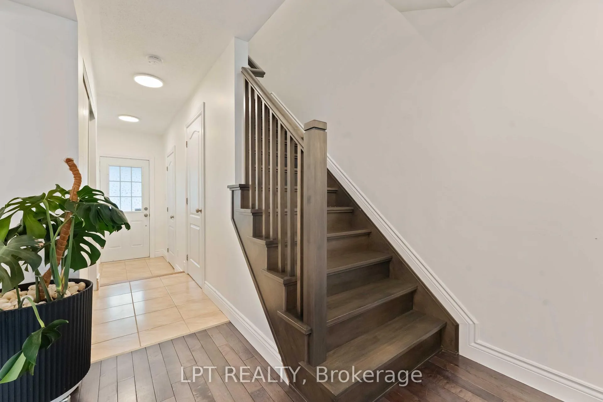 Photo 5 of 213 Idlewild Private, Ottawa, Barrhaven - Stonebridge — HOMEH