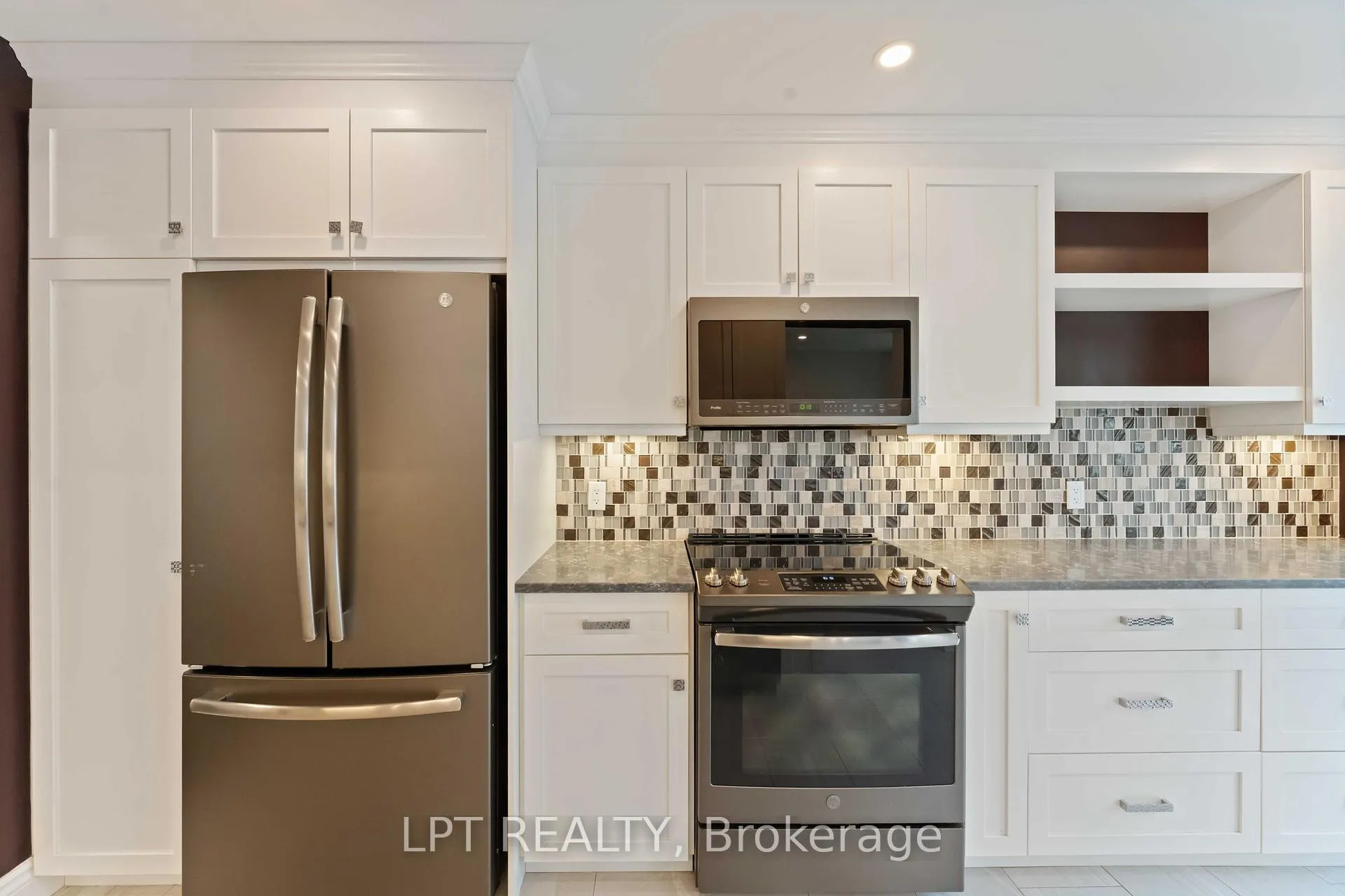 Photo 14 of 213 Idlewild Private, Ottawa, Barrhaven - Stonebridge — HOMEH