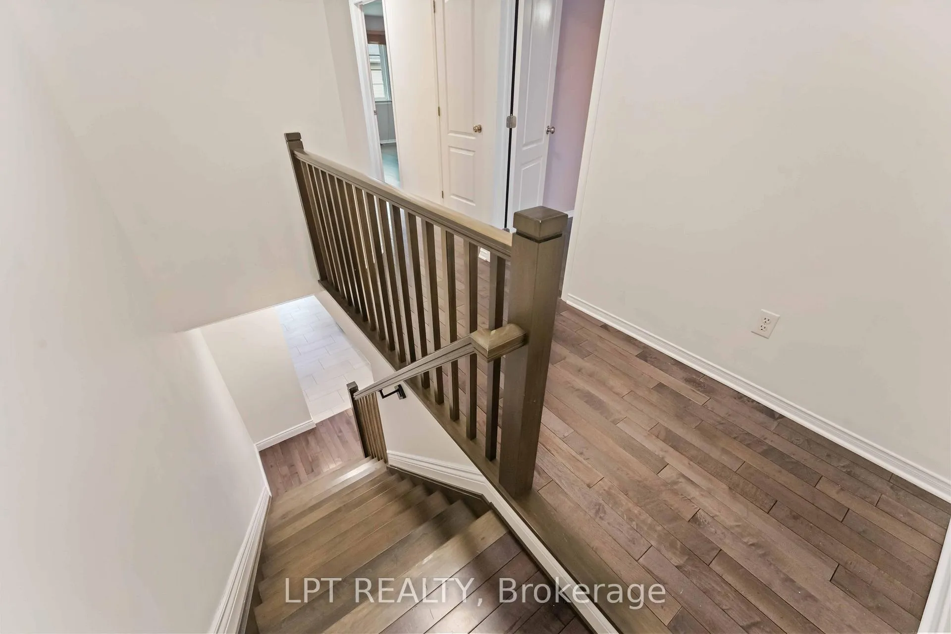 Photo 17 of 213 Idlewild Private, Ottawa, Barrhaven - Stonebridge — HOMEH
