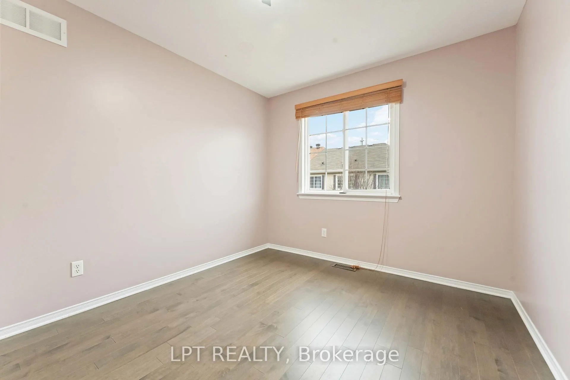 Photo 25 of 213 Idlewild Private, Ottawa, Barrhaven - Stonebridge — HOMEH