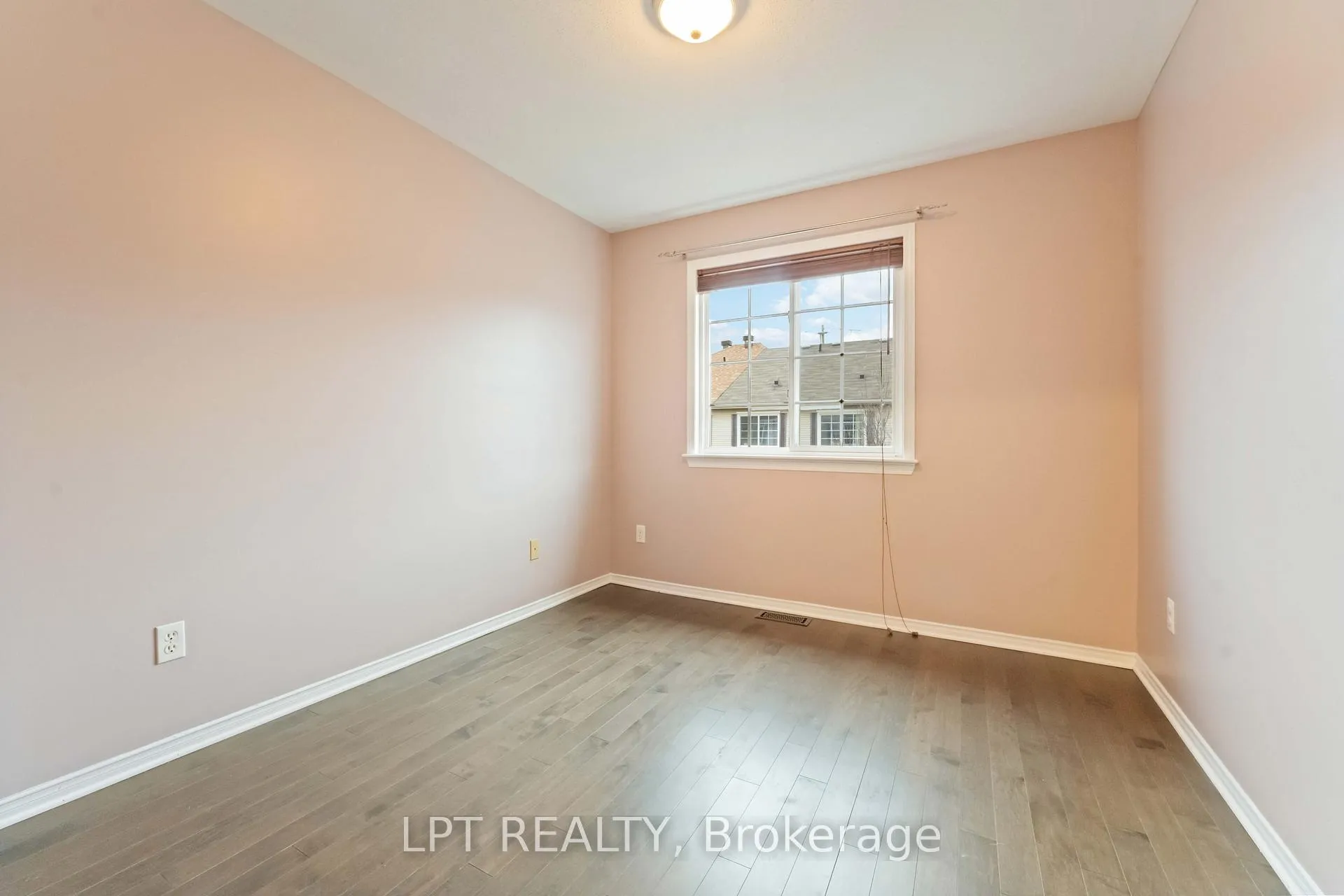 Photo 26 of 213 Idlewild Private, Ottawa, Barrhaven - Stonebridge — HOMEH