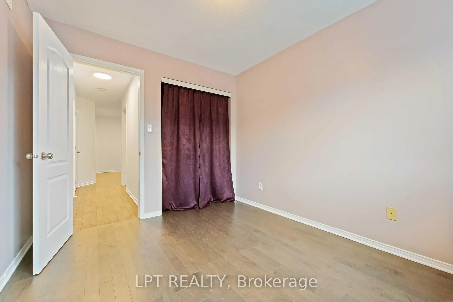 Photo 27 of 213 Idlewild Private, Ottawa, Barrhaven - Stonebridge — HOMEH
