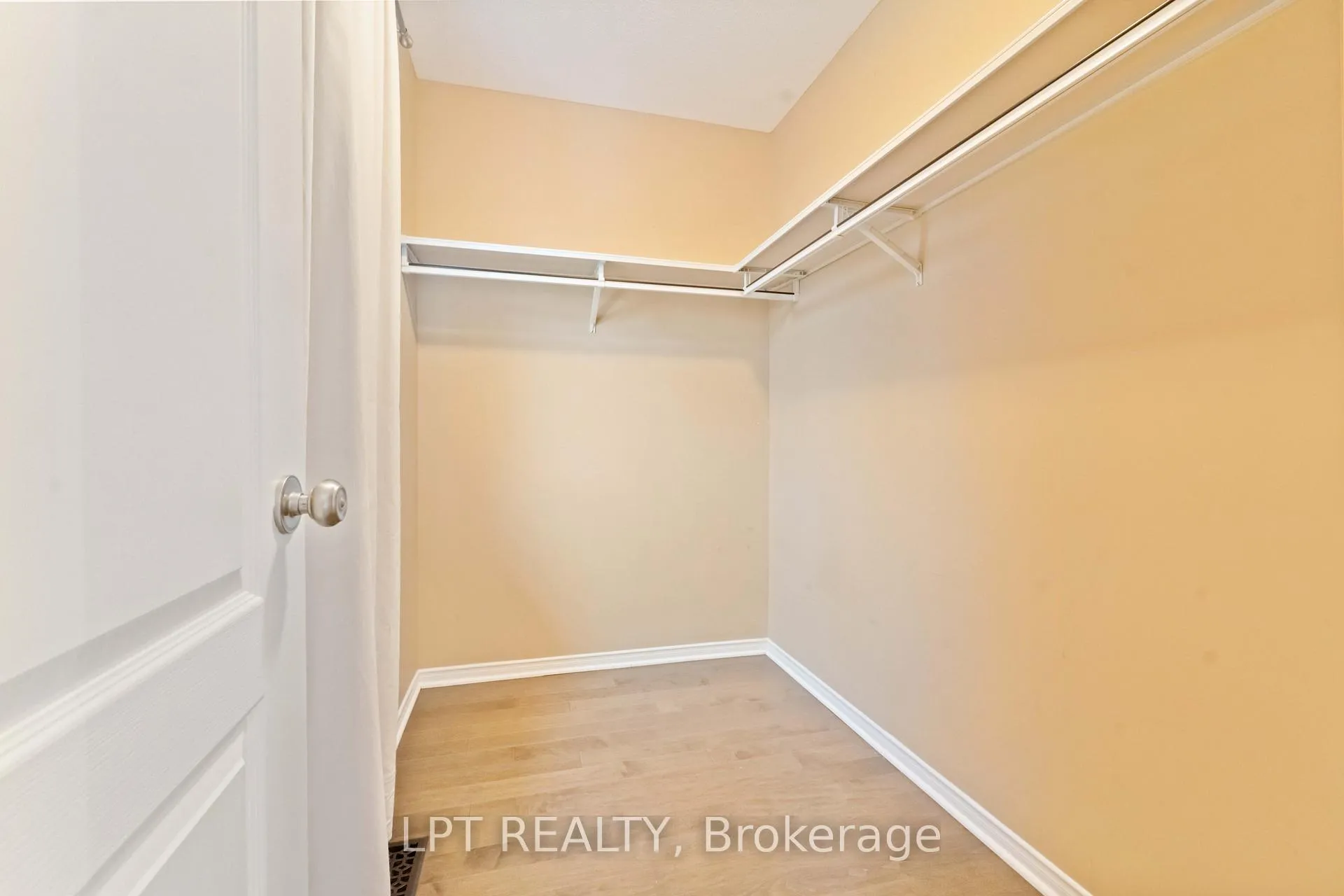 Photo 33 of 213 Idlewild Private, Ottawa, Barrhaven - Stonebridge — HOMEH