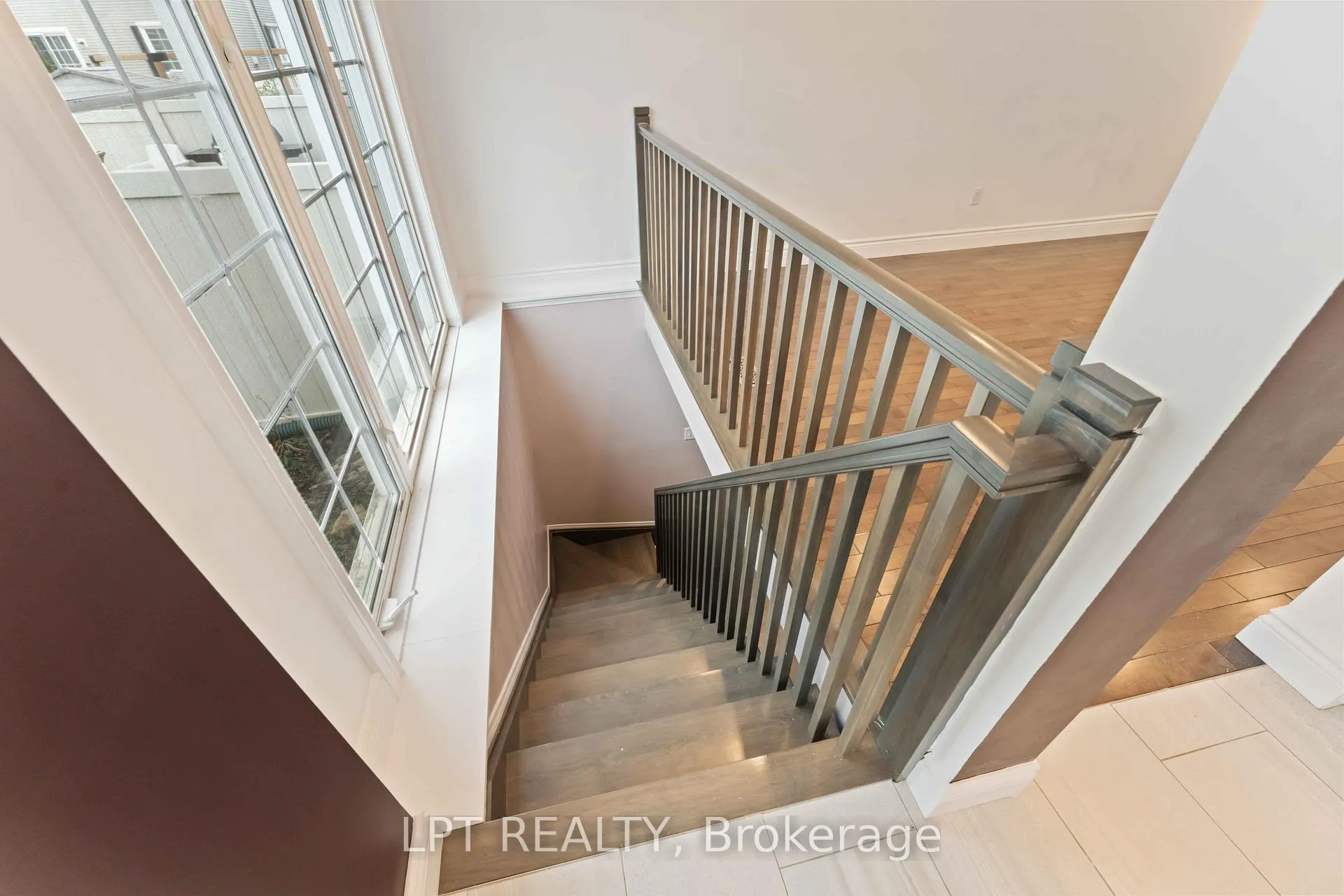 Photo 34 of 213 Idlewild Private, Ottawa, Barrhaven - Stonebridge — HOMEH