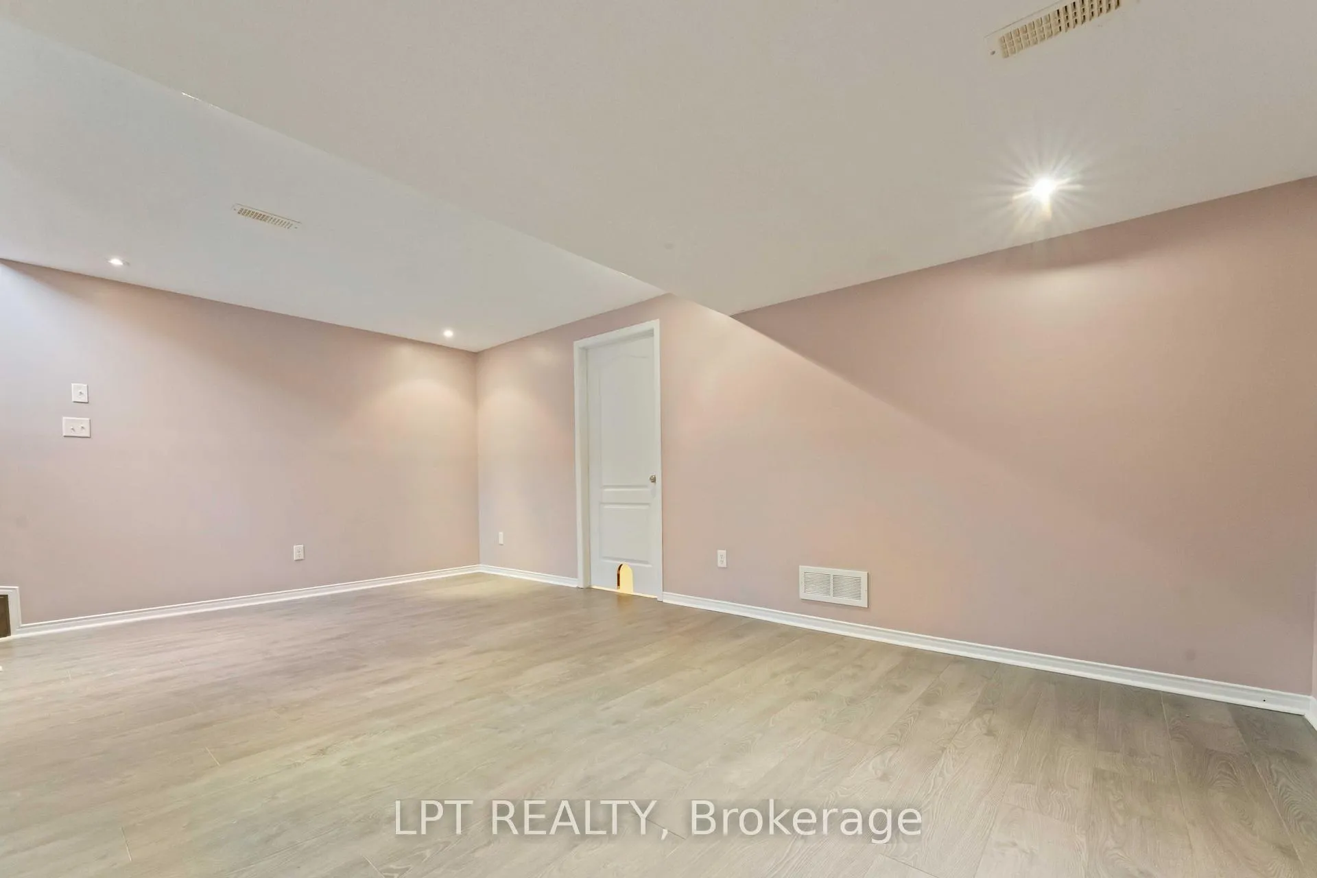 Photo 38 of 213 Idlewild Private, Ottawa, Barrhaven - Stonebridge — HOMEH