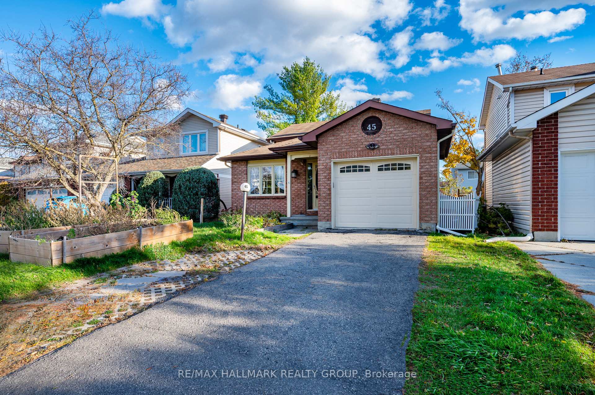 Photo 32 of 45 Tartan Drive, Ottawa, Barrhaven - Heritage Park — HOMEH