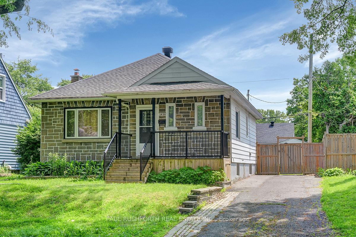 Photo 3 of 1659 Abbey Road, Ottawa, Riverview Park — HOMEH