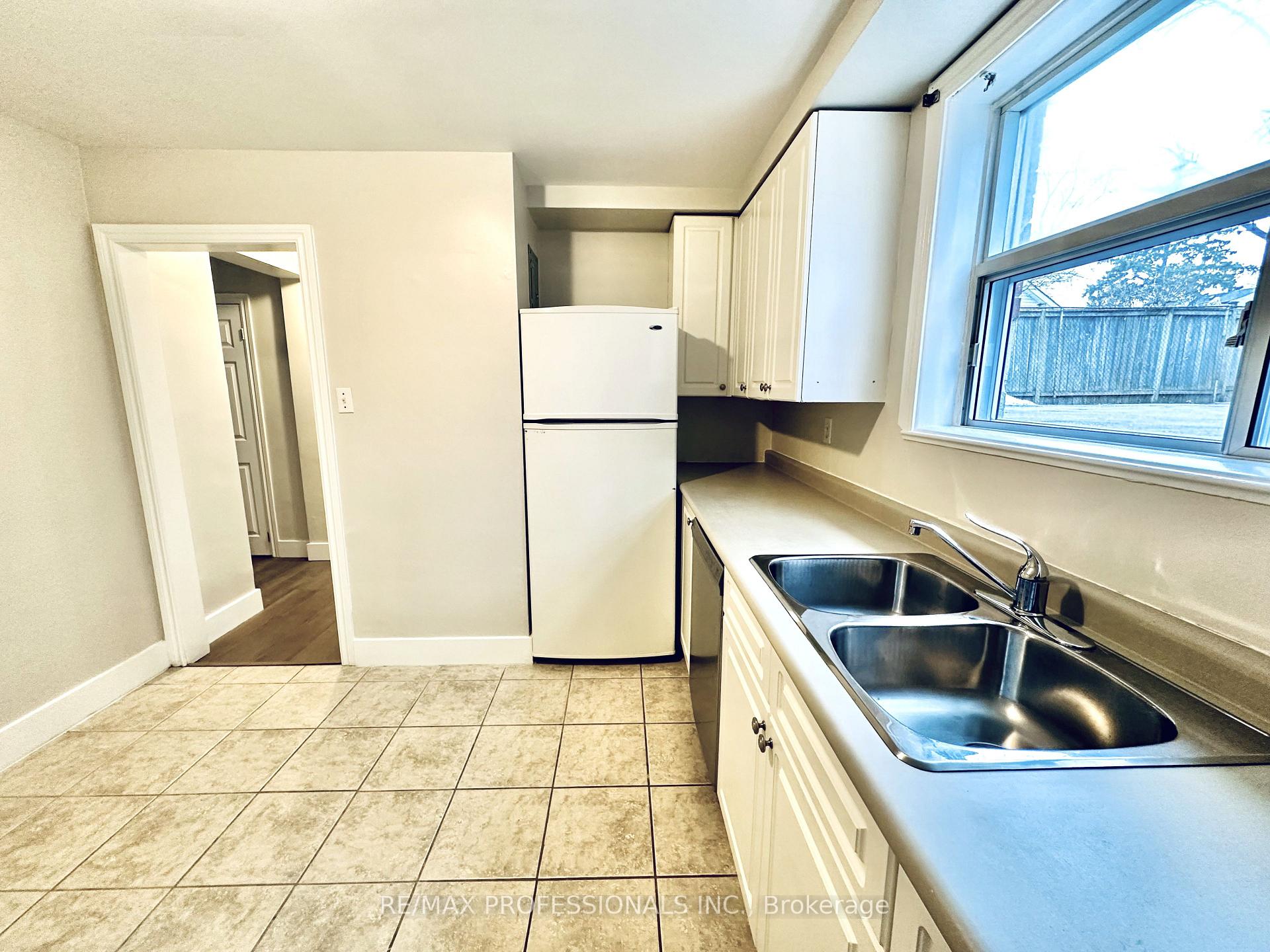 Photo 8 of Unit Unit 1, 32 Heman Street, Etobicoke, Mimico — HOMEH