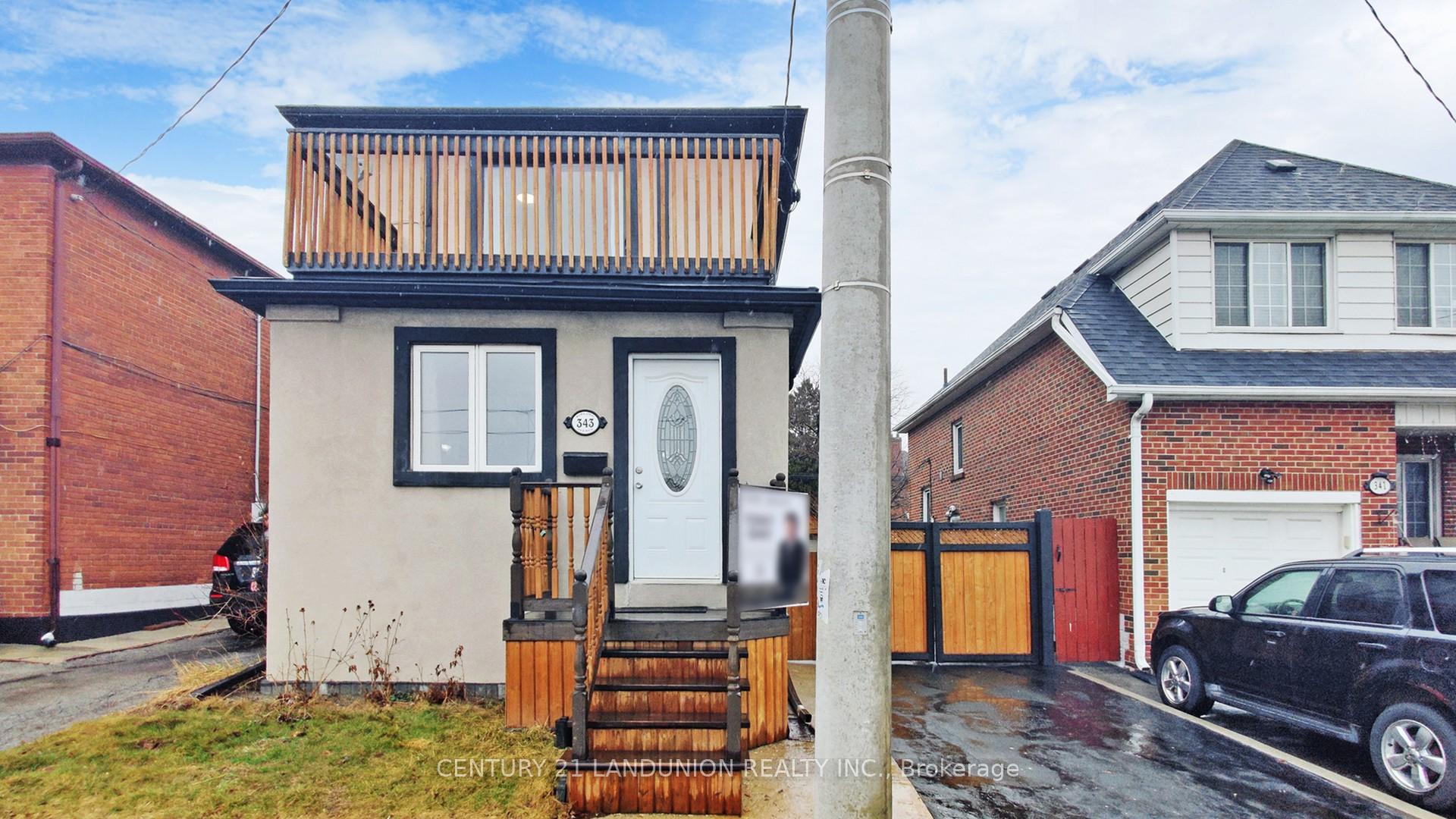 Photo 2 of 343 Kipling Avenue, Etobicoke, New Toronto — HOMEH