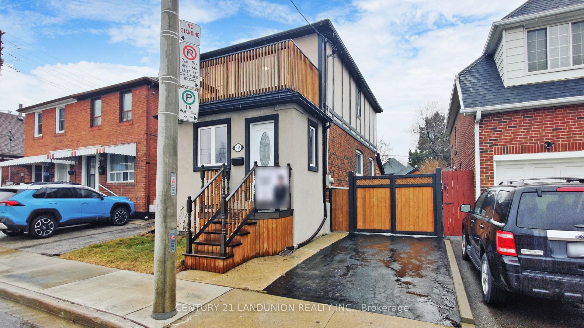 Photo 3 of 343 Kipling Avenue, Etobicoke, New Toronto — HOMEH