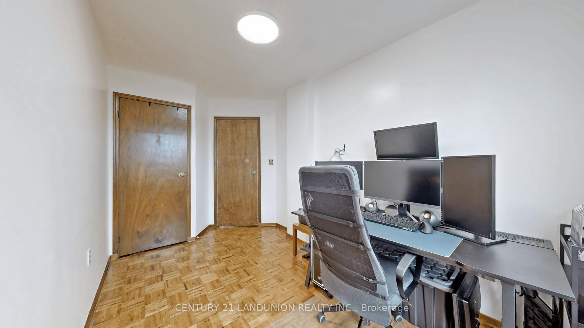 Photo 22 of 343 Kipling Avenue, Etobicoke, New Toronto — HOMEH