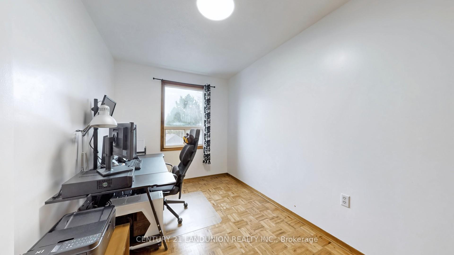 Photo 23 of 343 Kipling Avenue, Etobicoke, New Toronto — HOMEH