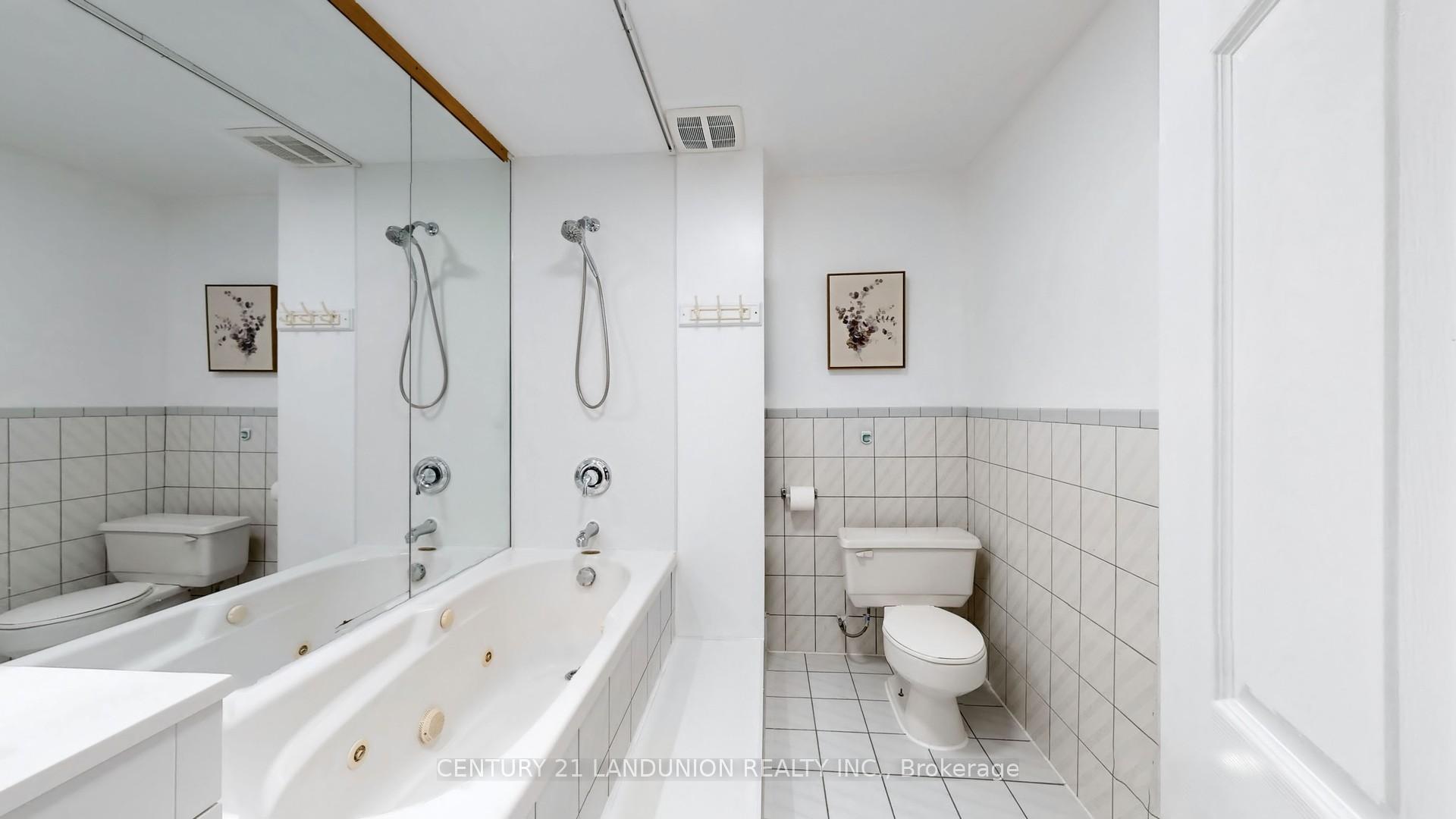 Photo 25 of 343 Kipling Avenue, Etobicoke, New Toronto — HOMEH