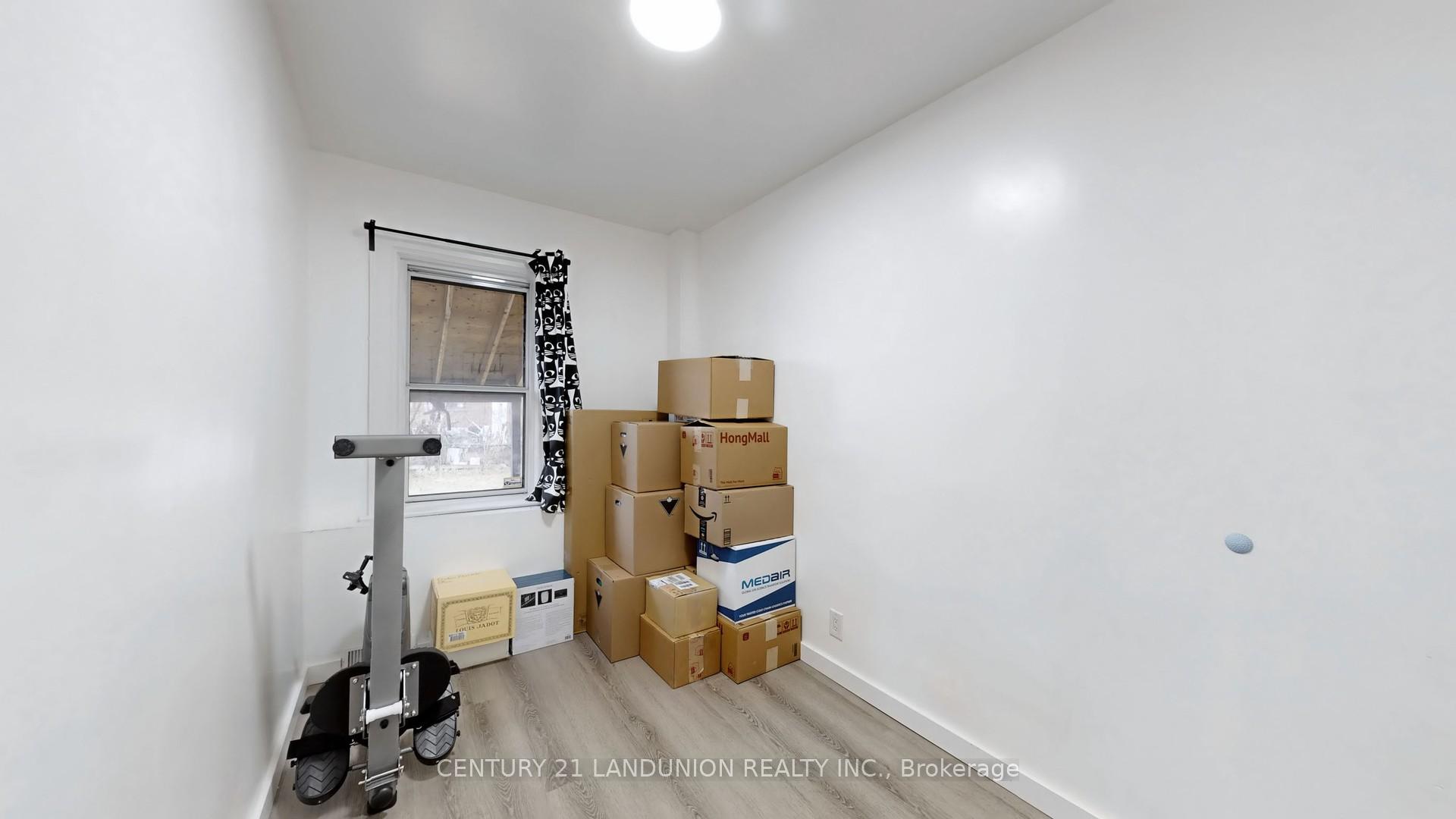 Photo 32 of 343 Kipling Avenue, Etobicoke, New Toronto — HOMEH